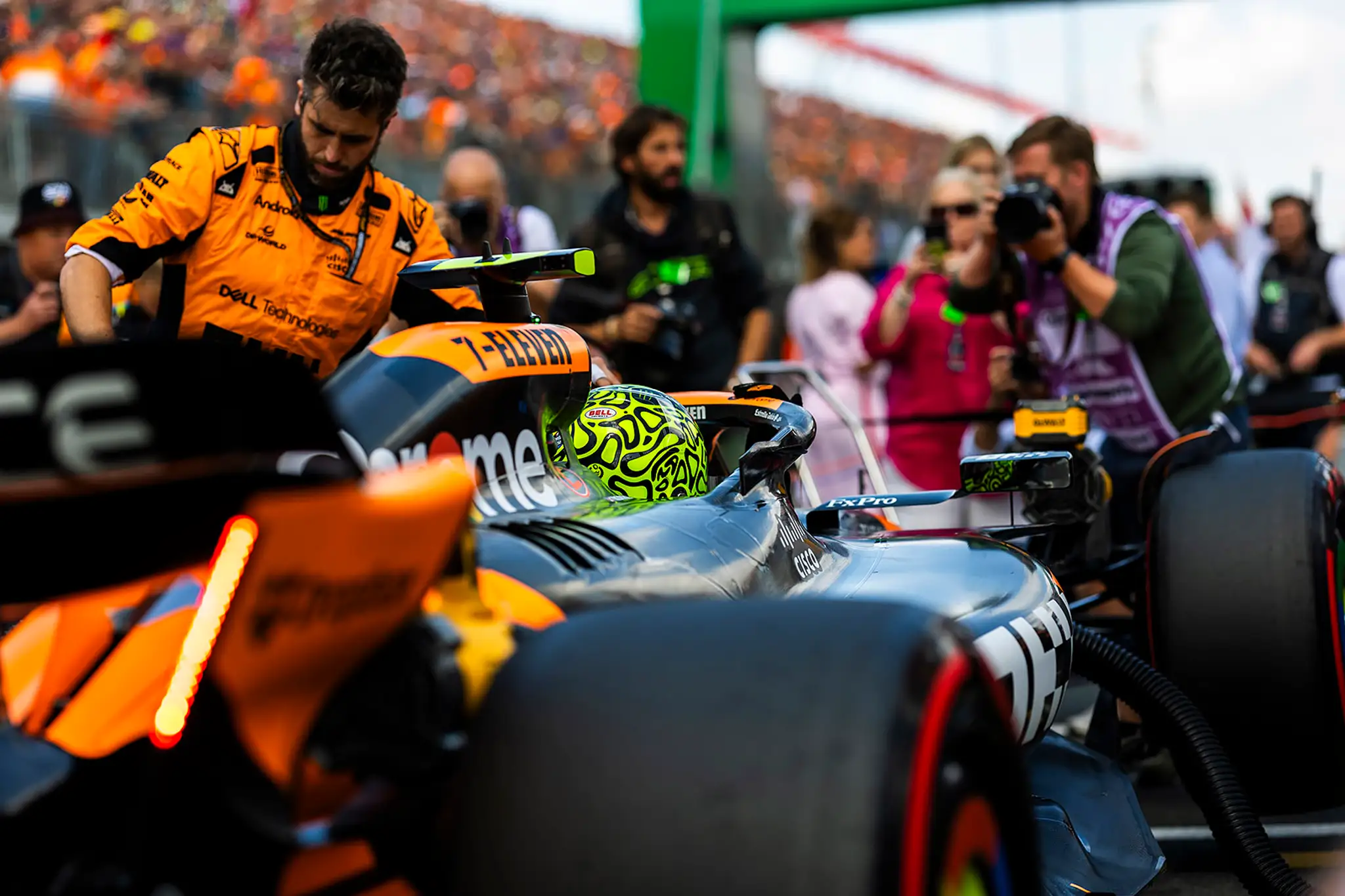 Britský jazdec McLarenu Lando Norris.