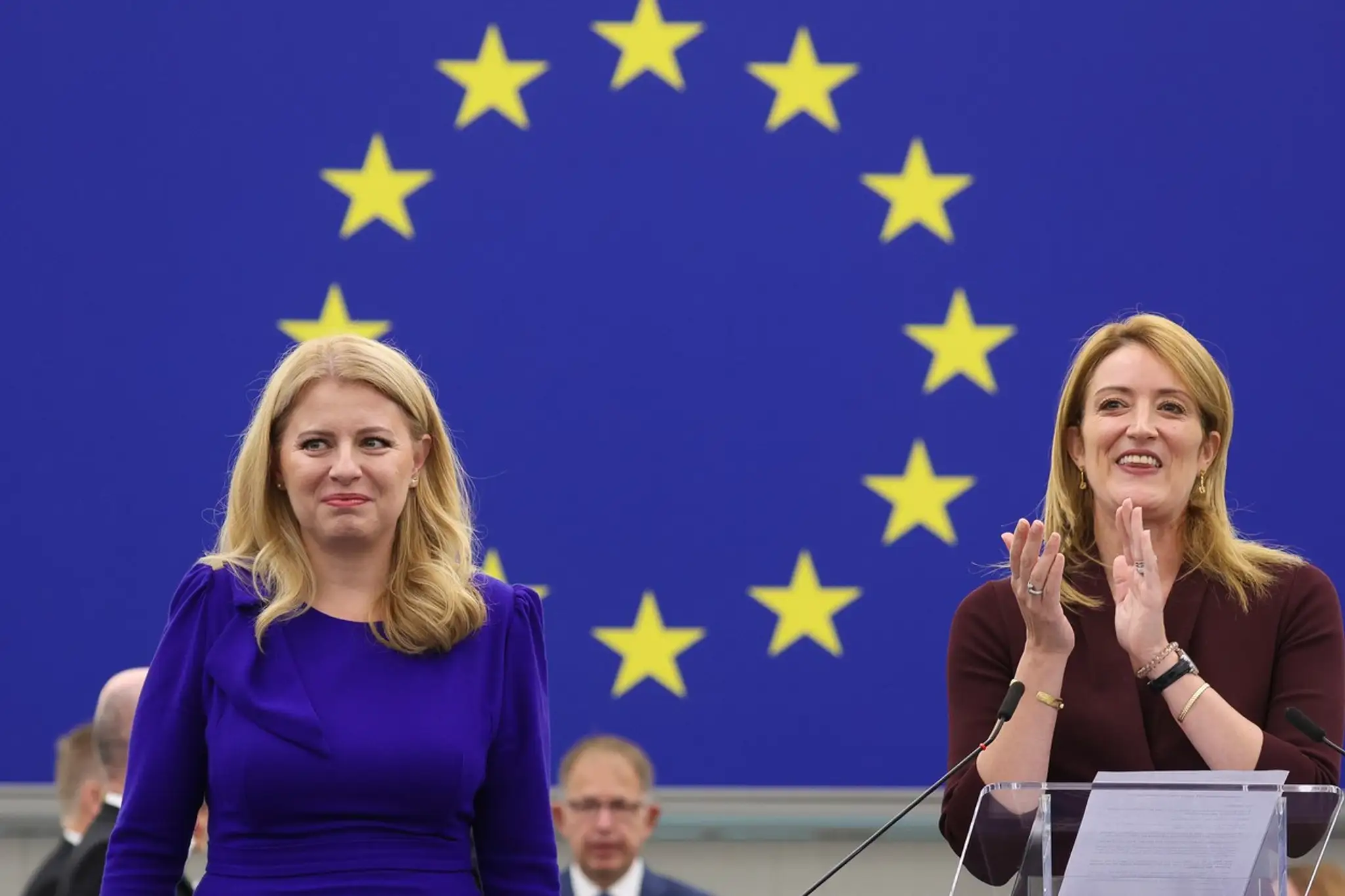 Ubezpečujem, že nenávisť nedominuje v našej spoločnosti. Uviedla to slovenská prezidentka Zuzana Čaputová v stredu v prejave v Európskom parlamente v súvislosti s nedávnym útokom na mladých ľudí z LGBTIQ komunity v Bratislave.