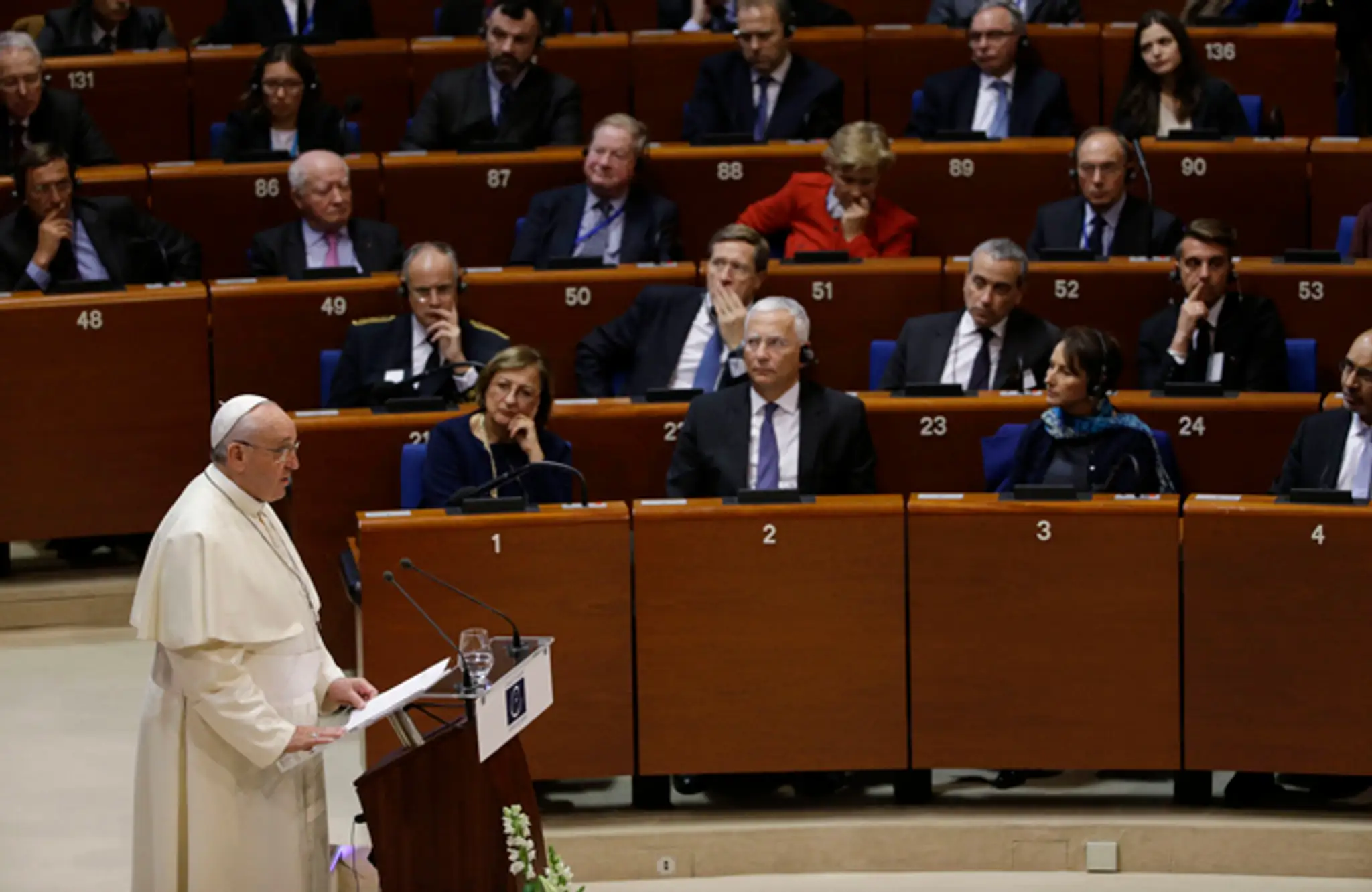 Pápež František vystúpil pred europoslancami.