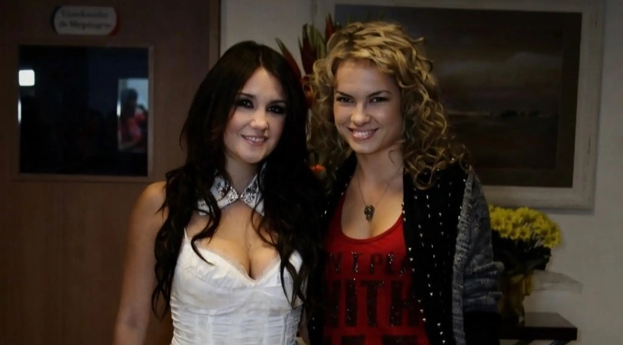Dulce María a Lua Blanco