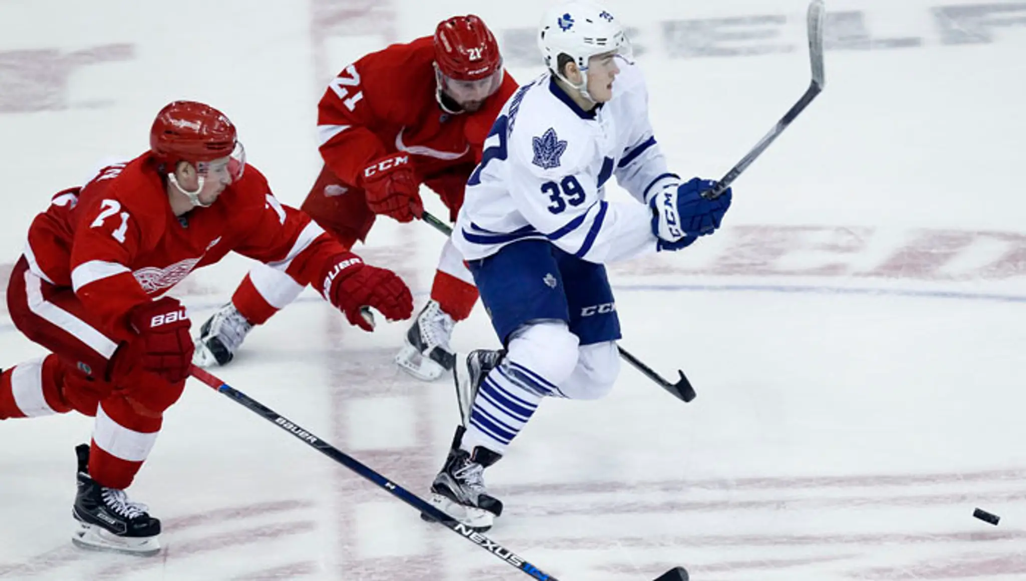 Hokejisti Toronta zvíťazili v zápase zámorskej NHL na ľade Detroitu 1:0.