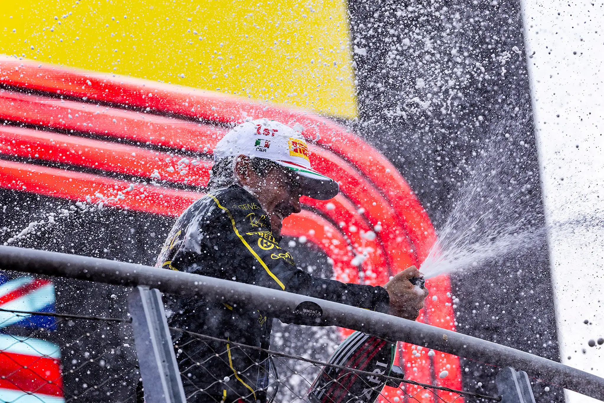 Veľkú cenu Talianska ovládol Charles Leclerc na Ferrari.