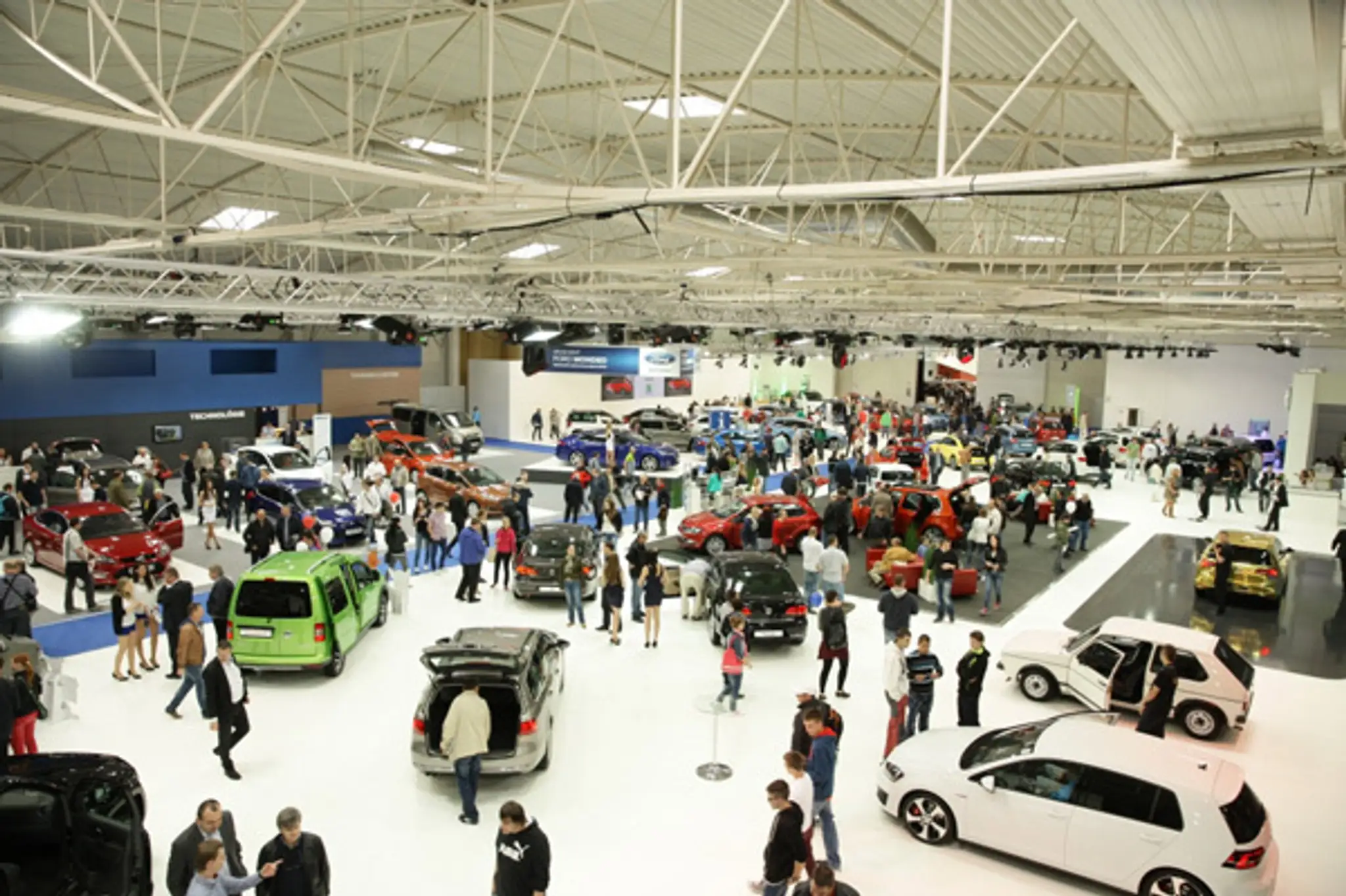 autosalon2.jpg