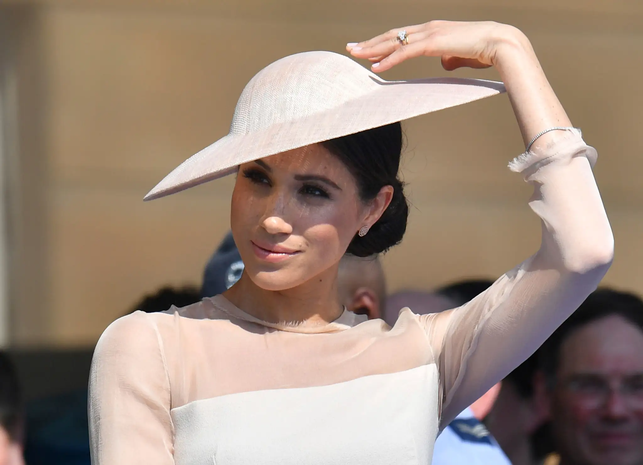 Prvýkrát na verejnosti ako novomanželia. Harry a Meghan žiaria šťastím