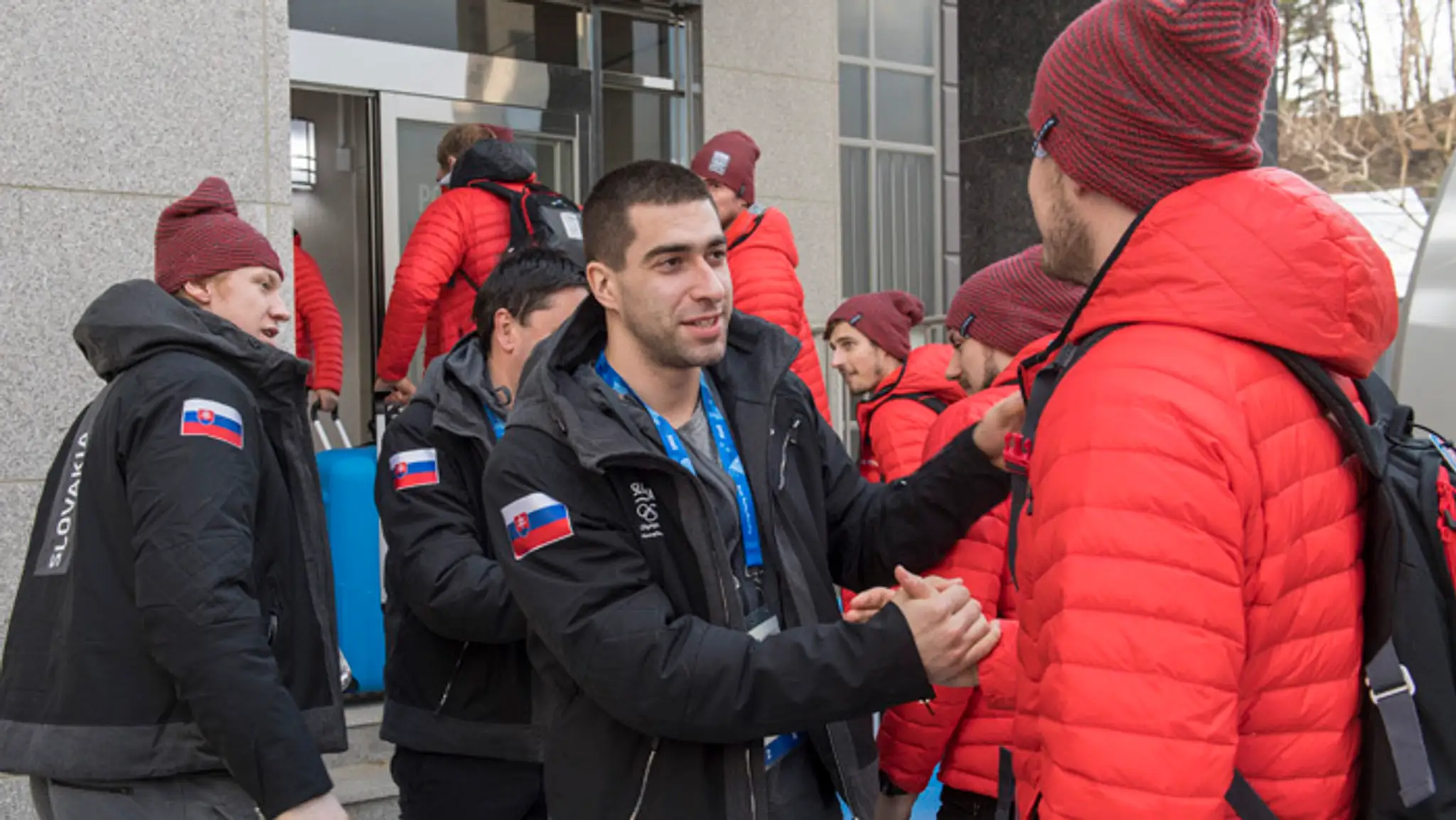 Hokejista Matúš Sukeľ vo svojej izbe v prímorskej atletickej dedine v Kangungu.