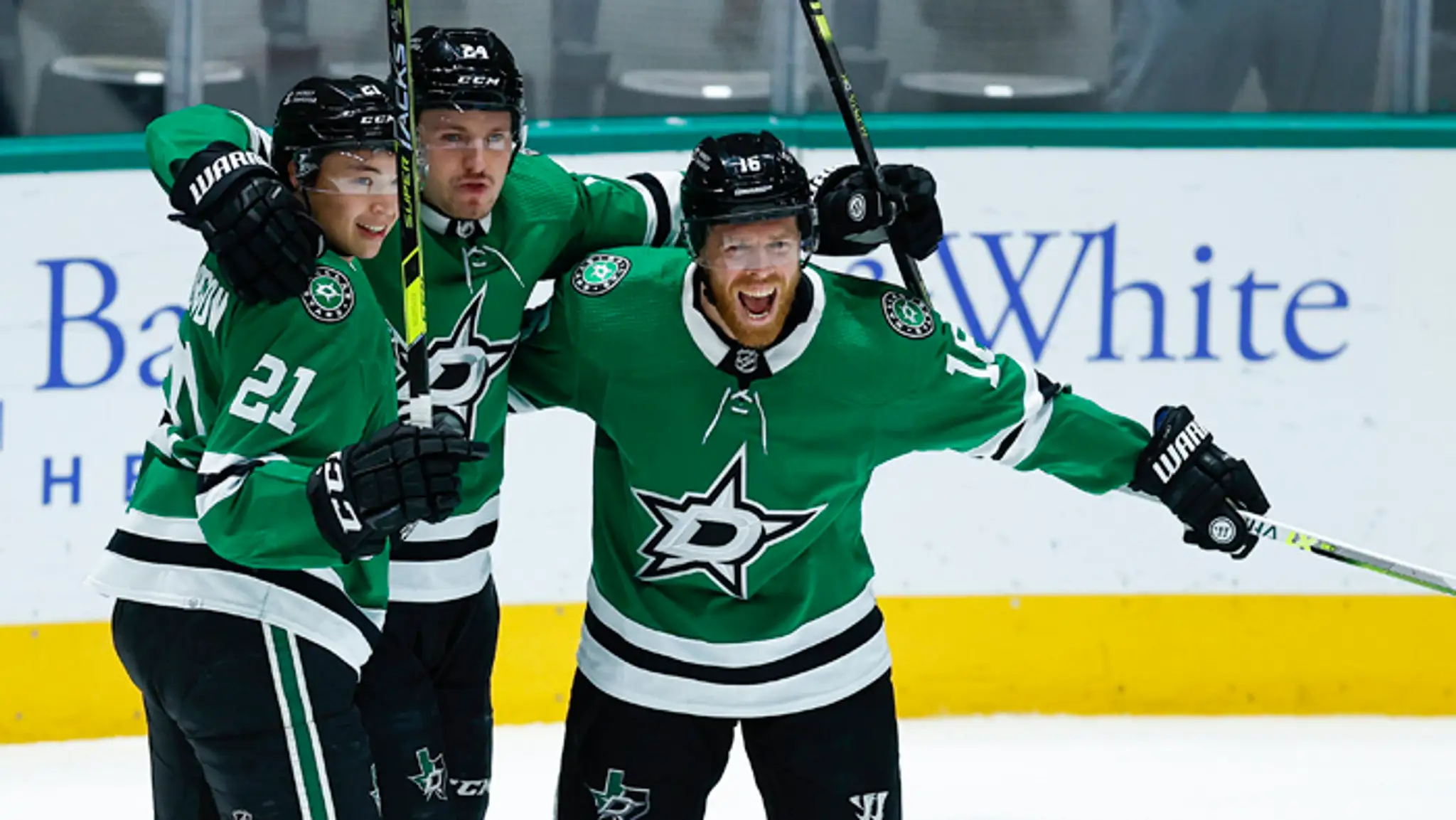 Texaský tím potiahol k triumfu veterán Joe Pavelski.