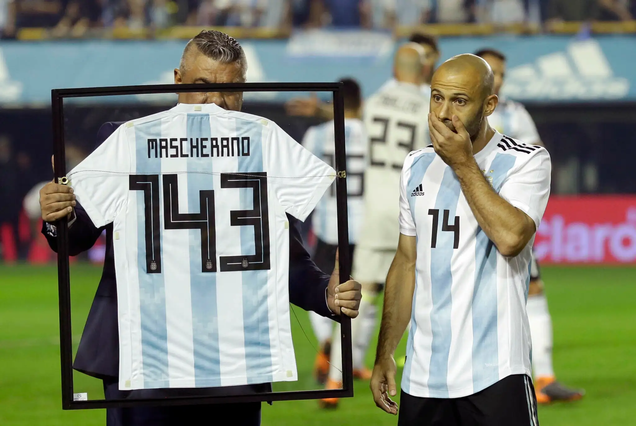Javier Mascherano si preberie dres s číslom 143, ktoré symoblizuje počet jeho štartov za Argentínu.