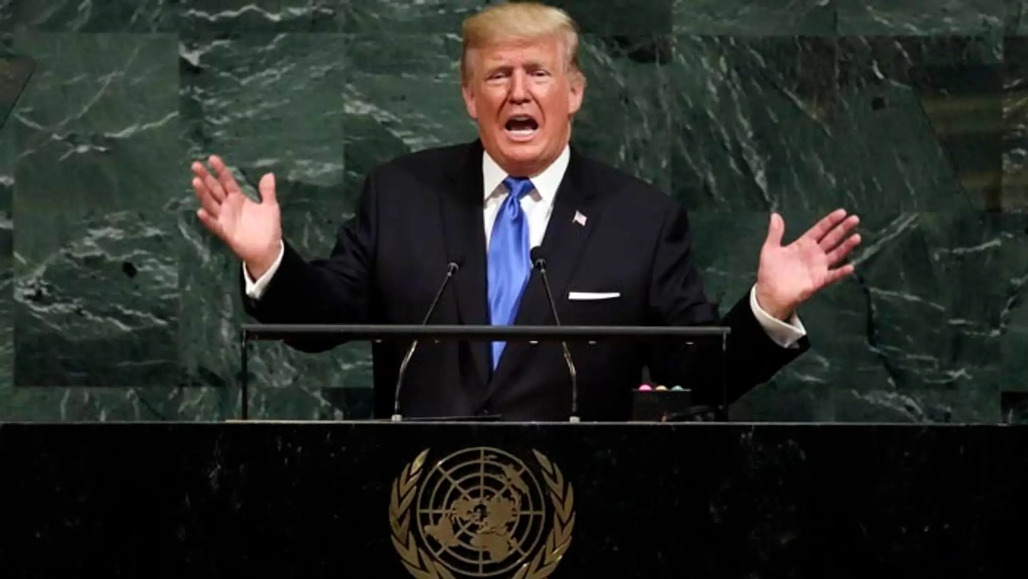 Trump sa vyhrážal "úplným zničením" KĽDR, ak napadnú Spojené štáty alebo ich spojencov.