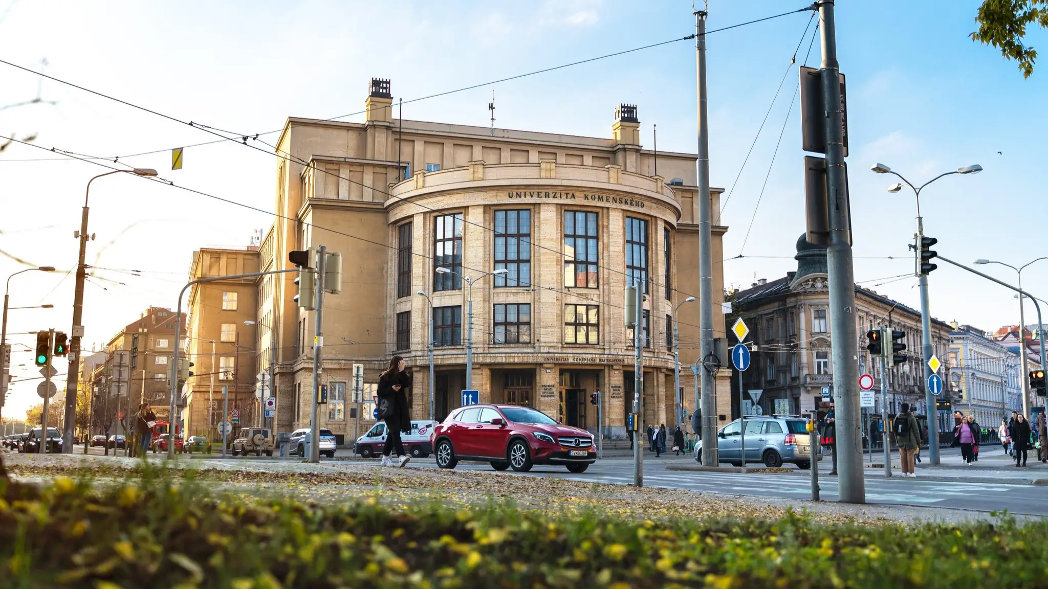 Univerzita Komenského v Bratislave obdržala výhražný mail o bombovej hrozbe