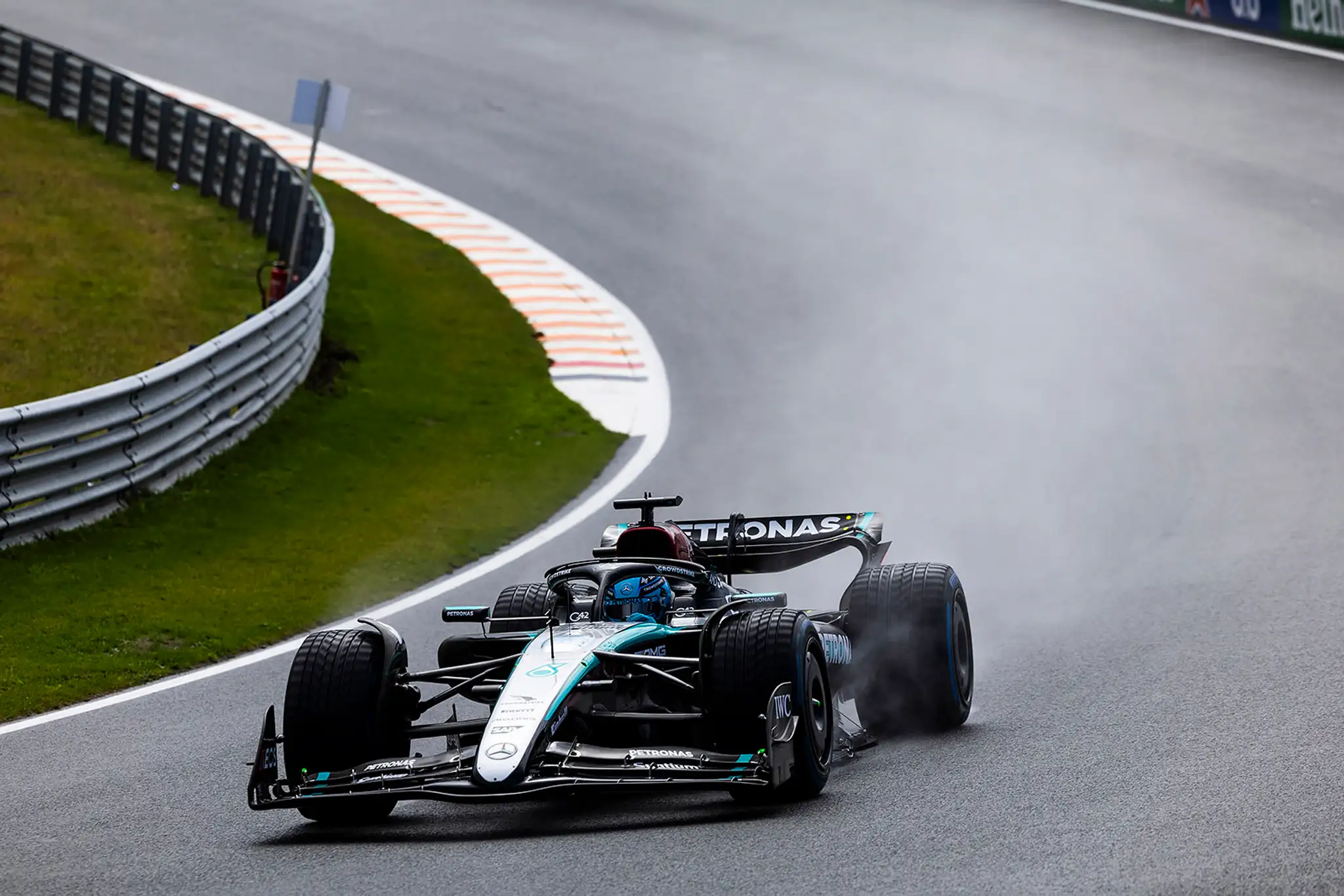 George Russell na Mercedese.