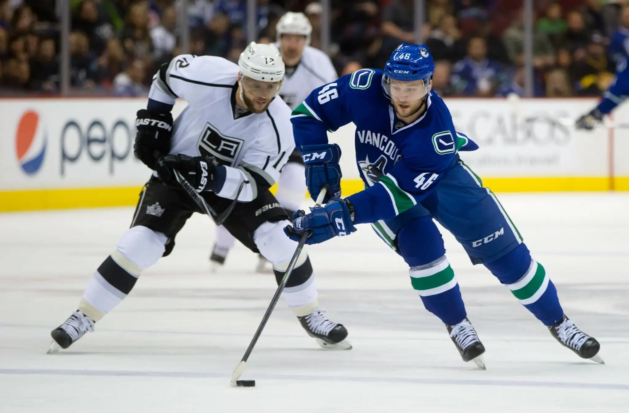 Kings_Canucks_Hockey028908141554.jpg