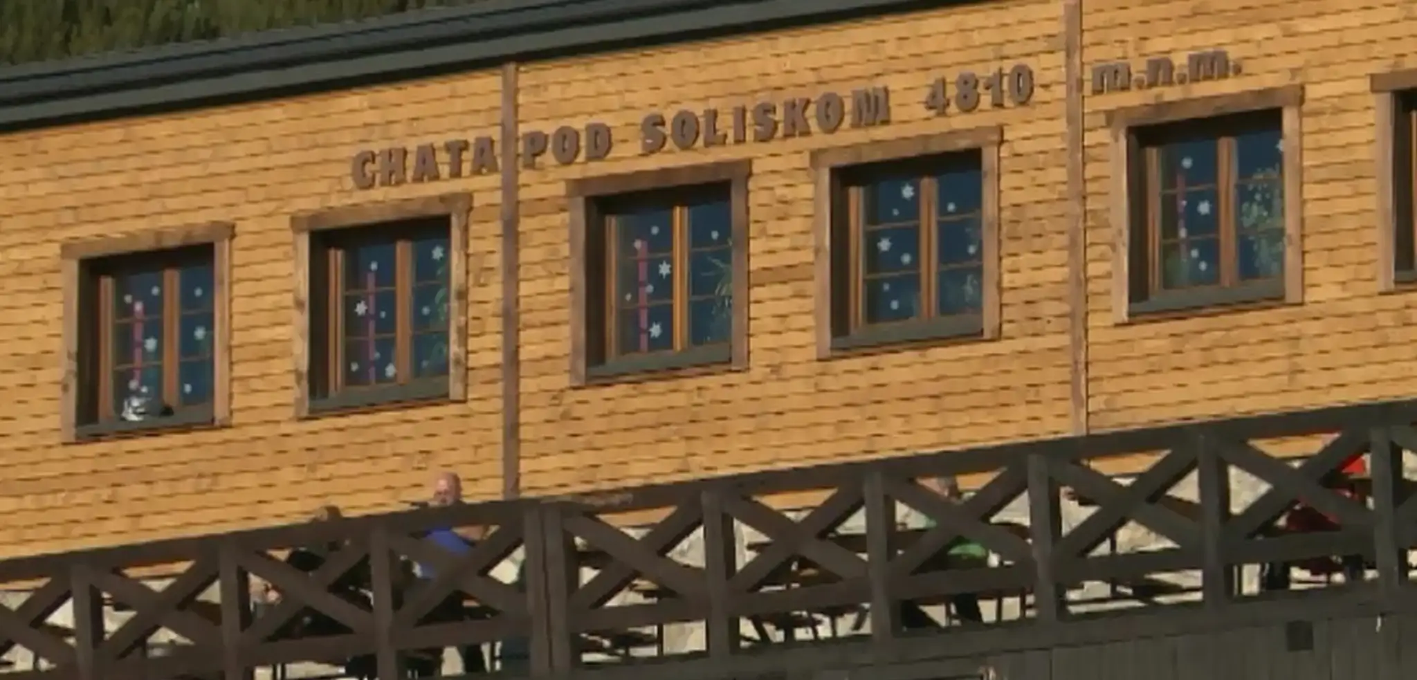 Chyba robotníkov: Chata pod Soliskom - nadmorská výška 4810 metrov