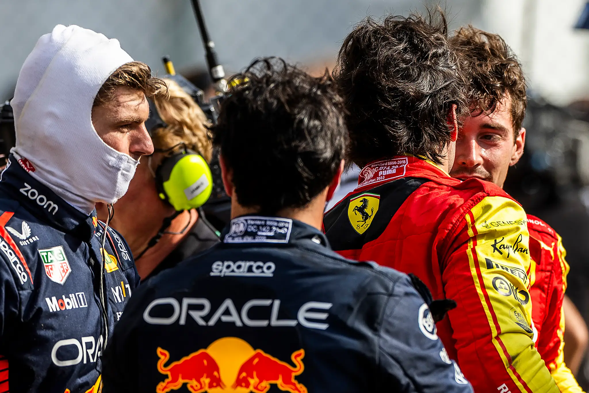 Jazdci Ferrari Charles Leclerc a Carlos Sainz.