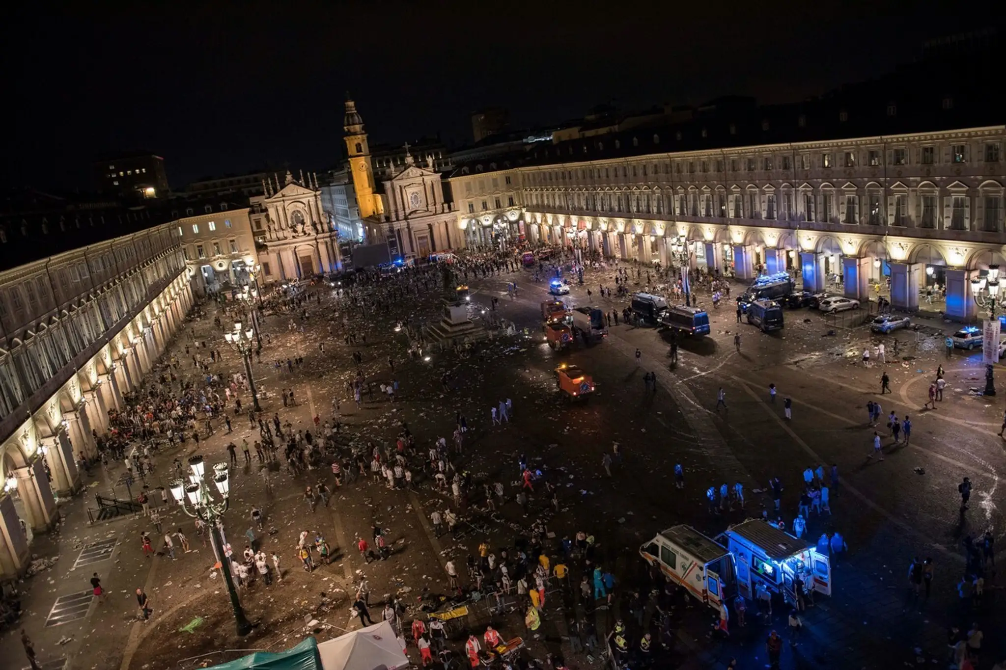Incident sa stal na námestí Piazza San Carlo.