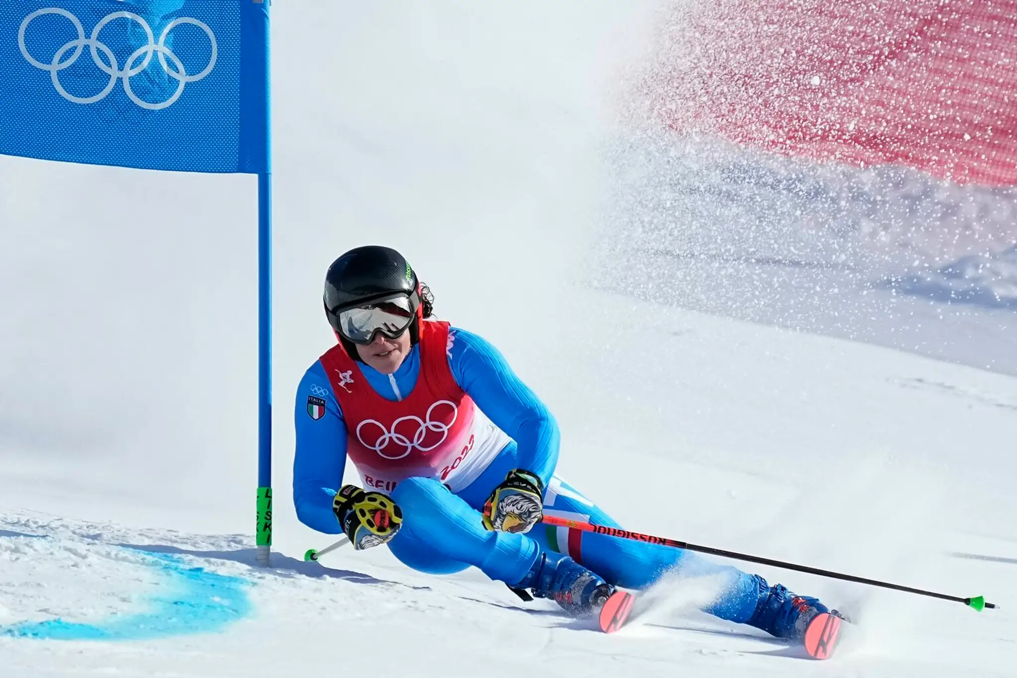 Alpská lyžiarka Federica Brignoneová v 1. kole obrovského slalomu na ZOH 2022.