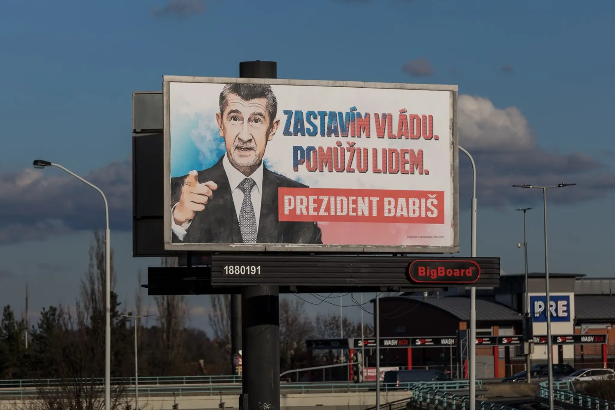Predvolebný bilbord Andreja Babiša, ktorý nasadili pred 2. kolom prezidentských volieb.