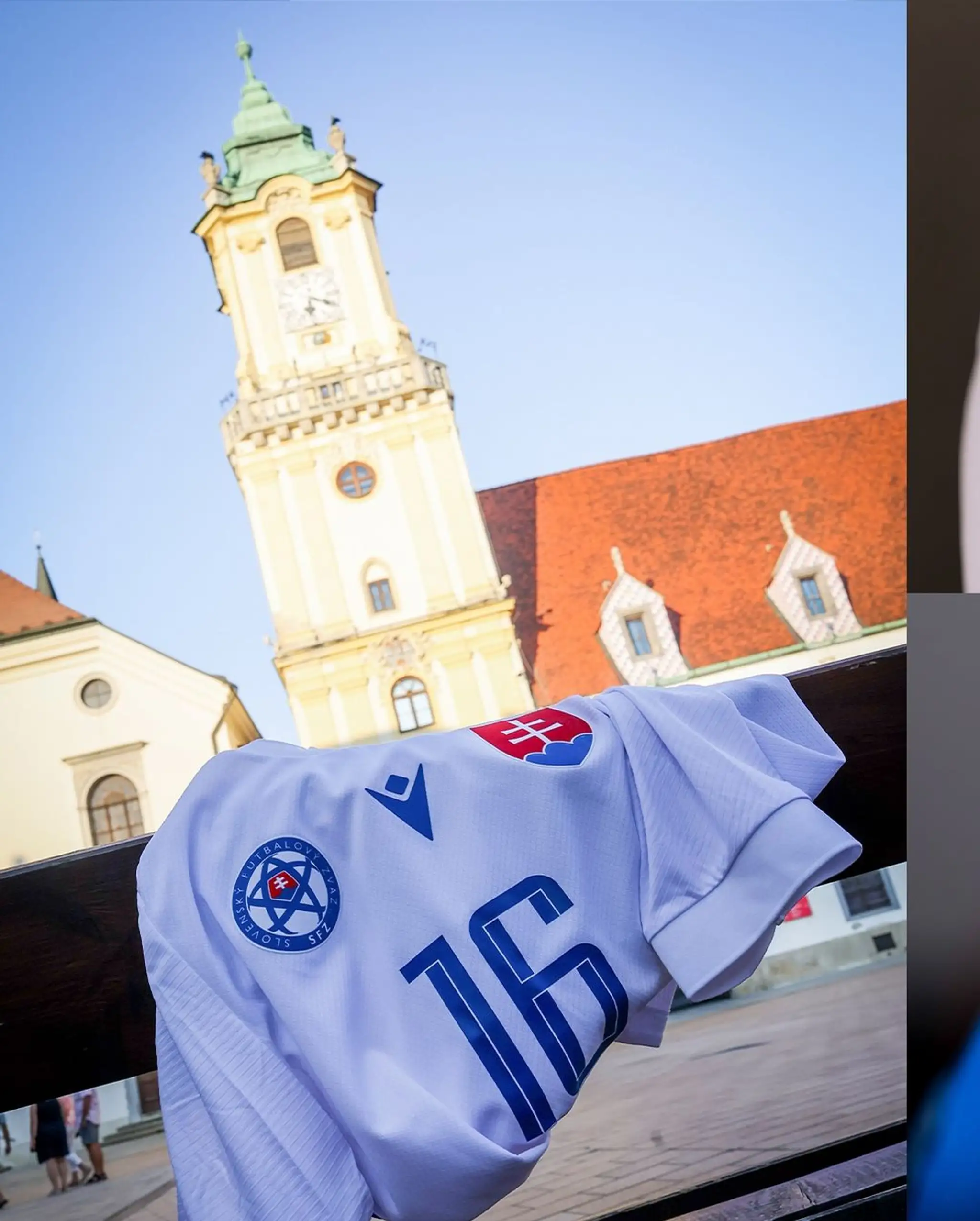 Nové dresy slovenskej futbalovej reprezentácie.