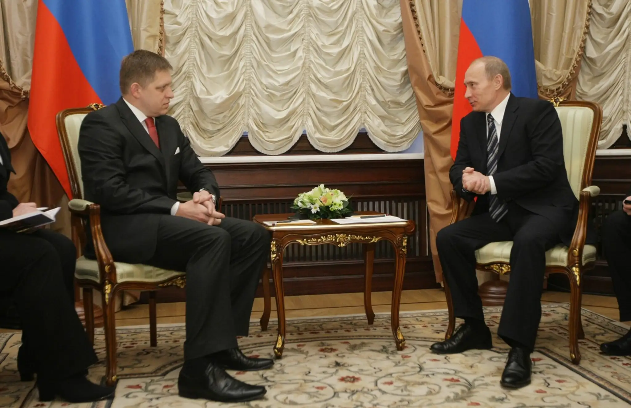 Robert Fico a Vladimir Putin  počas návštevy slovenského premiéra v Kremli.