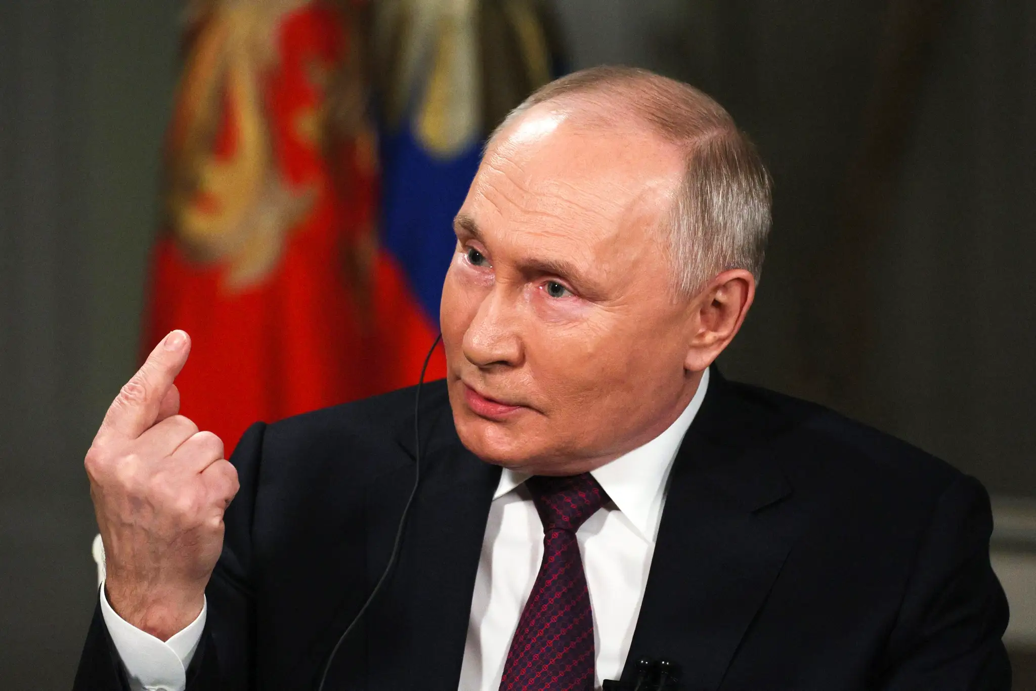 Rozhovor Tuckera Carlsona s Vladimirom Putinom