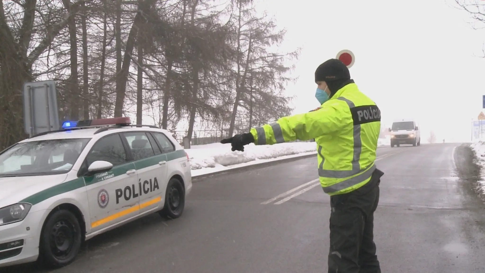 Posilnili kontroly na hraniciach.