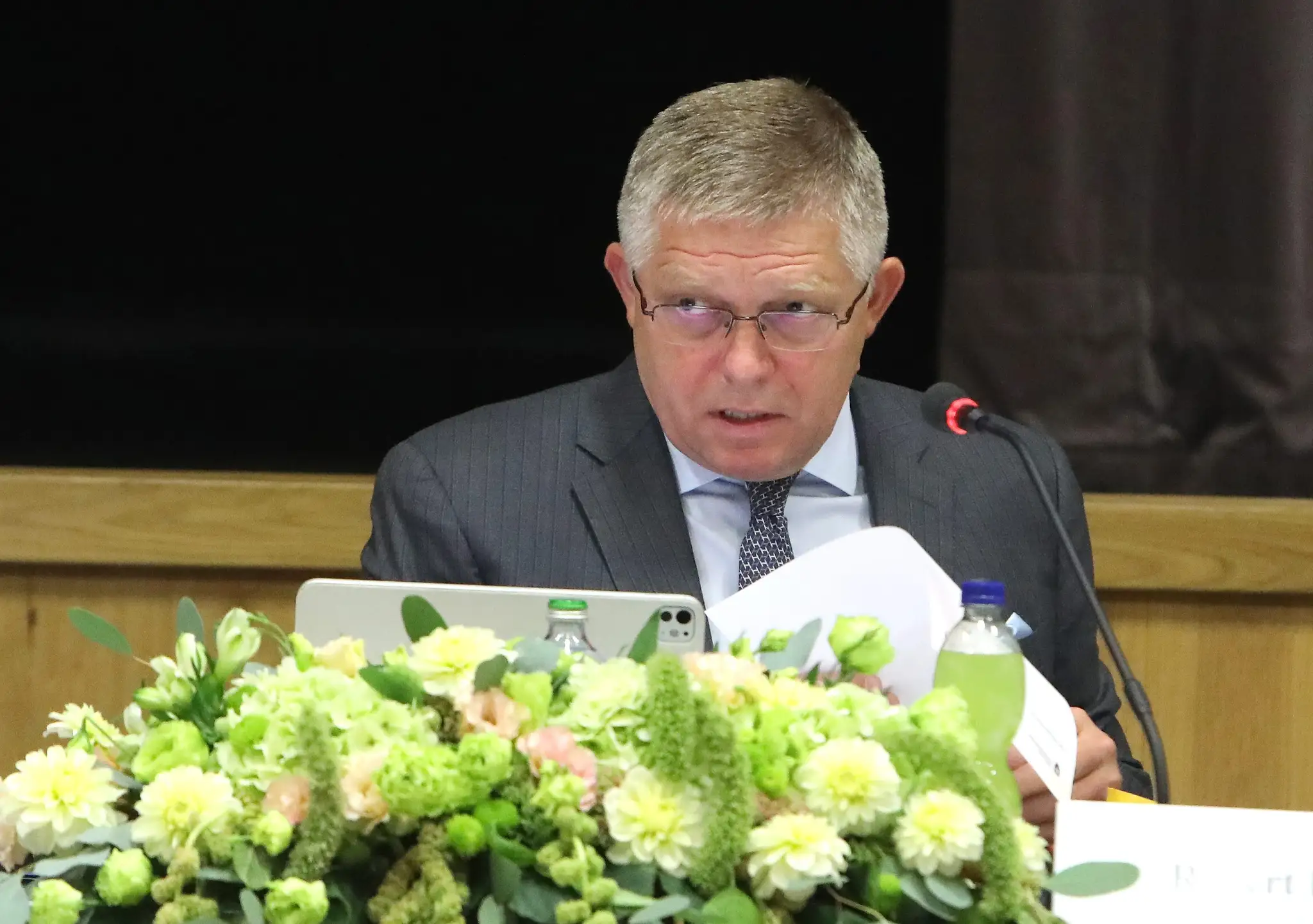Robert Fico na rokovaní vlády v Hliníku nad Hronom