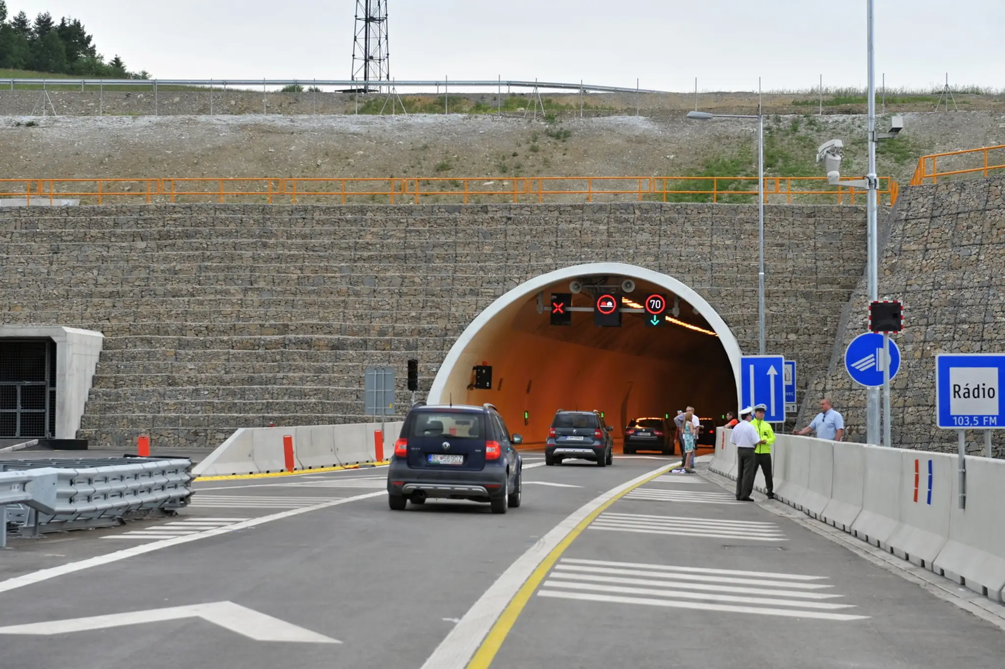 Na snímke tunel Svrčinovec počas otvorenia do prevádzky 15km úseku diaľnice D3 Svrčinovec - Skalité