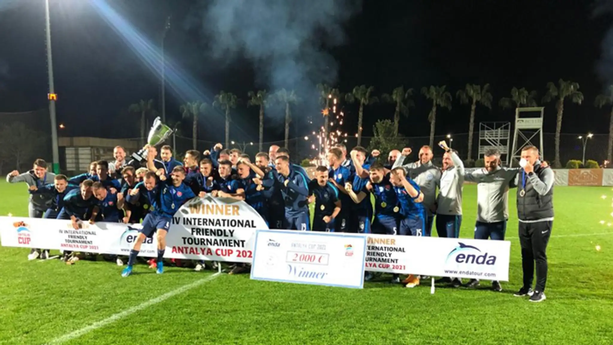 SR 21 po víťazstve na turnaji Antalya Cup.