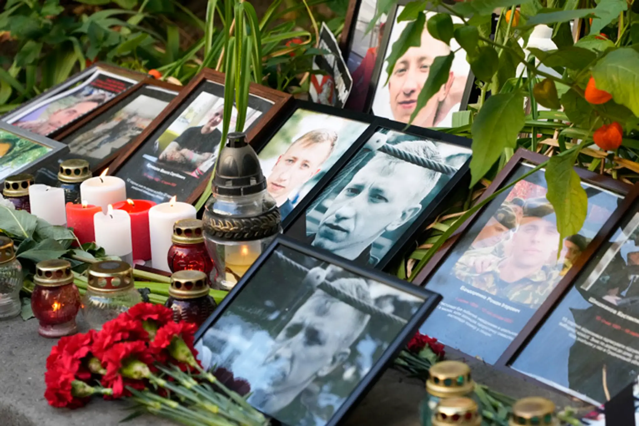 Pietne miesto Vytaľa Šyšova pred bieloruskou ambasádou v Kyjeve.