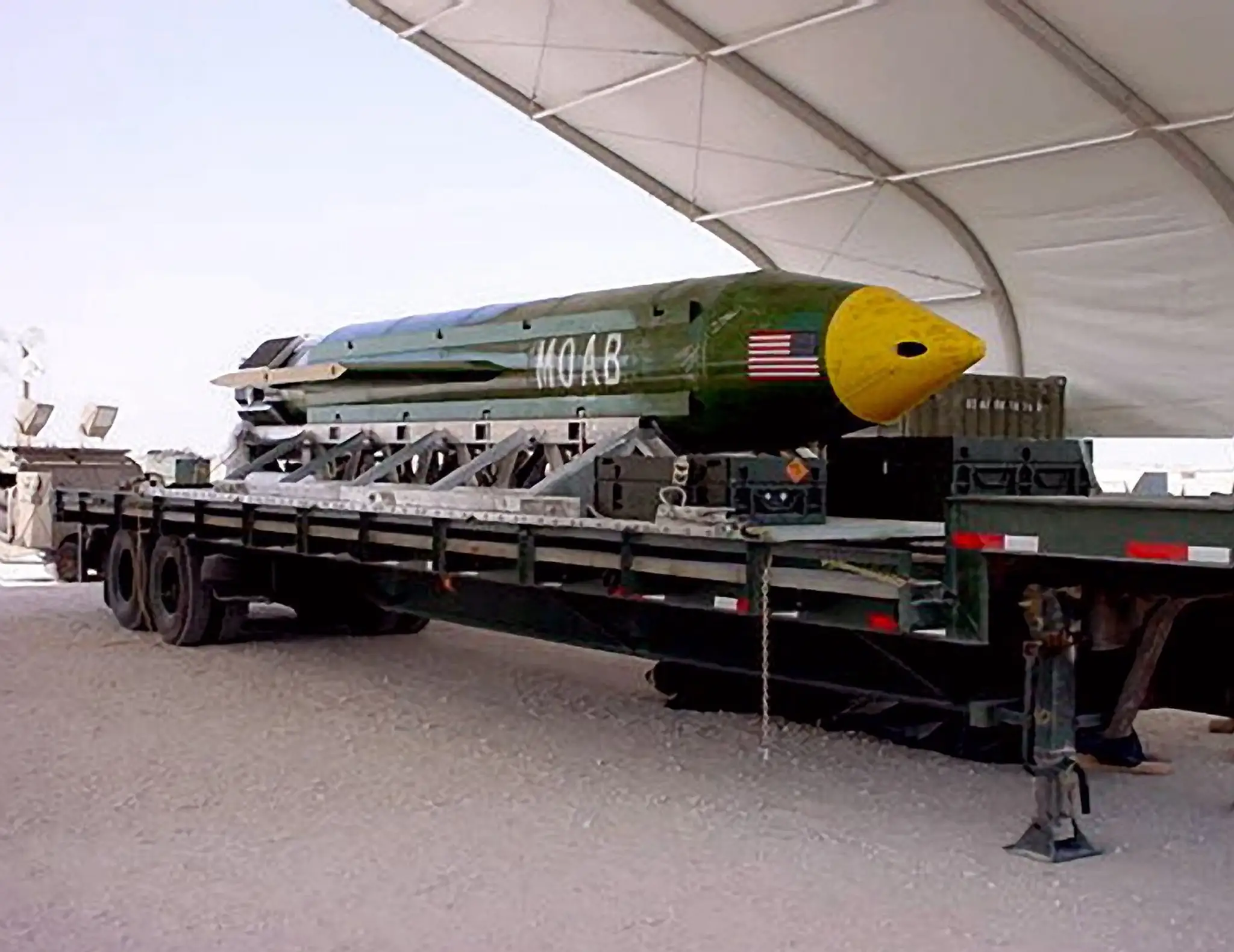 Bomba GBU-43/B prezývaná aj MOAB. 