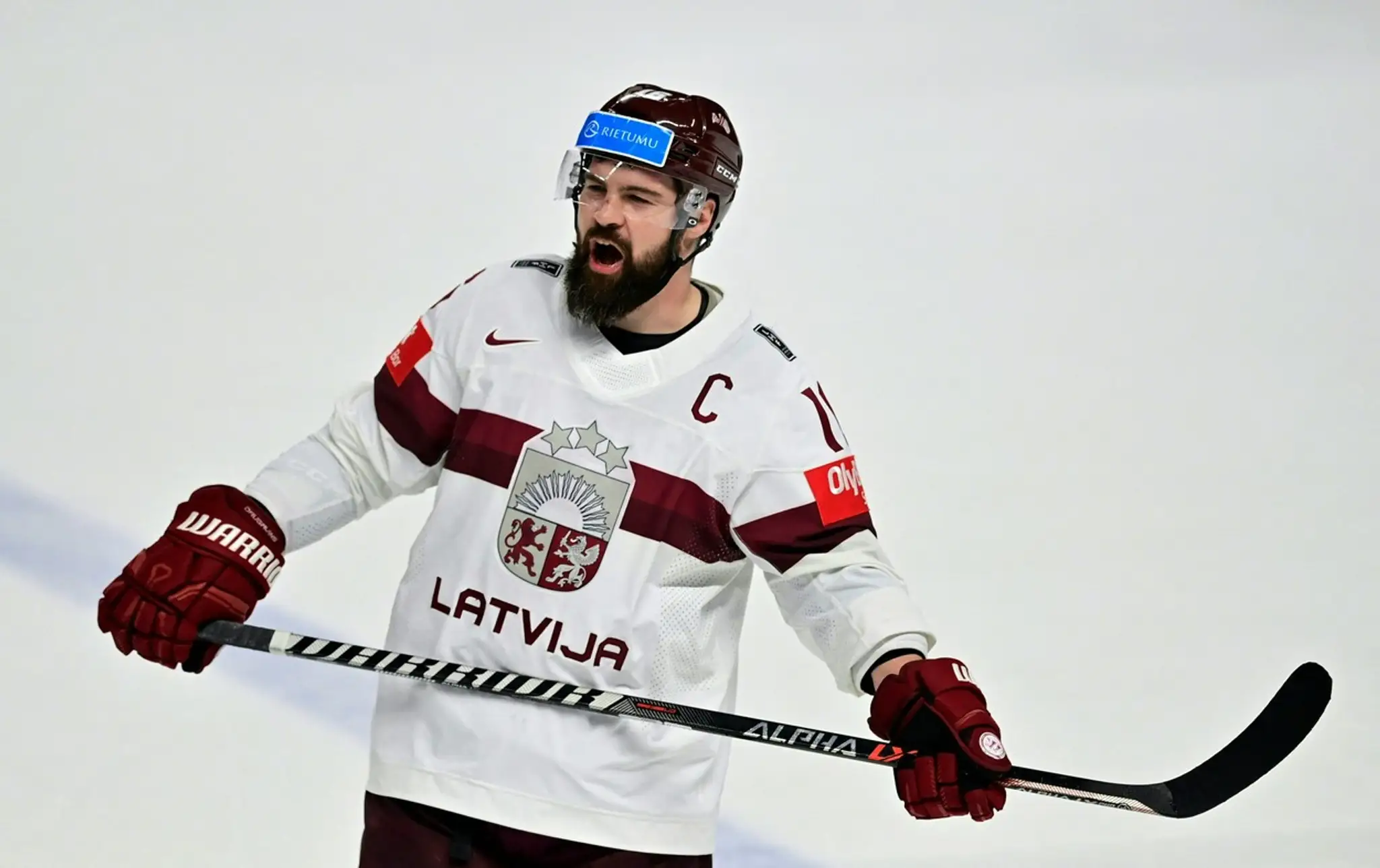 Kaspars Daugavinš v drese lotyšskej reprezentácie.