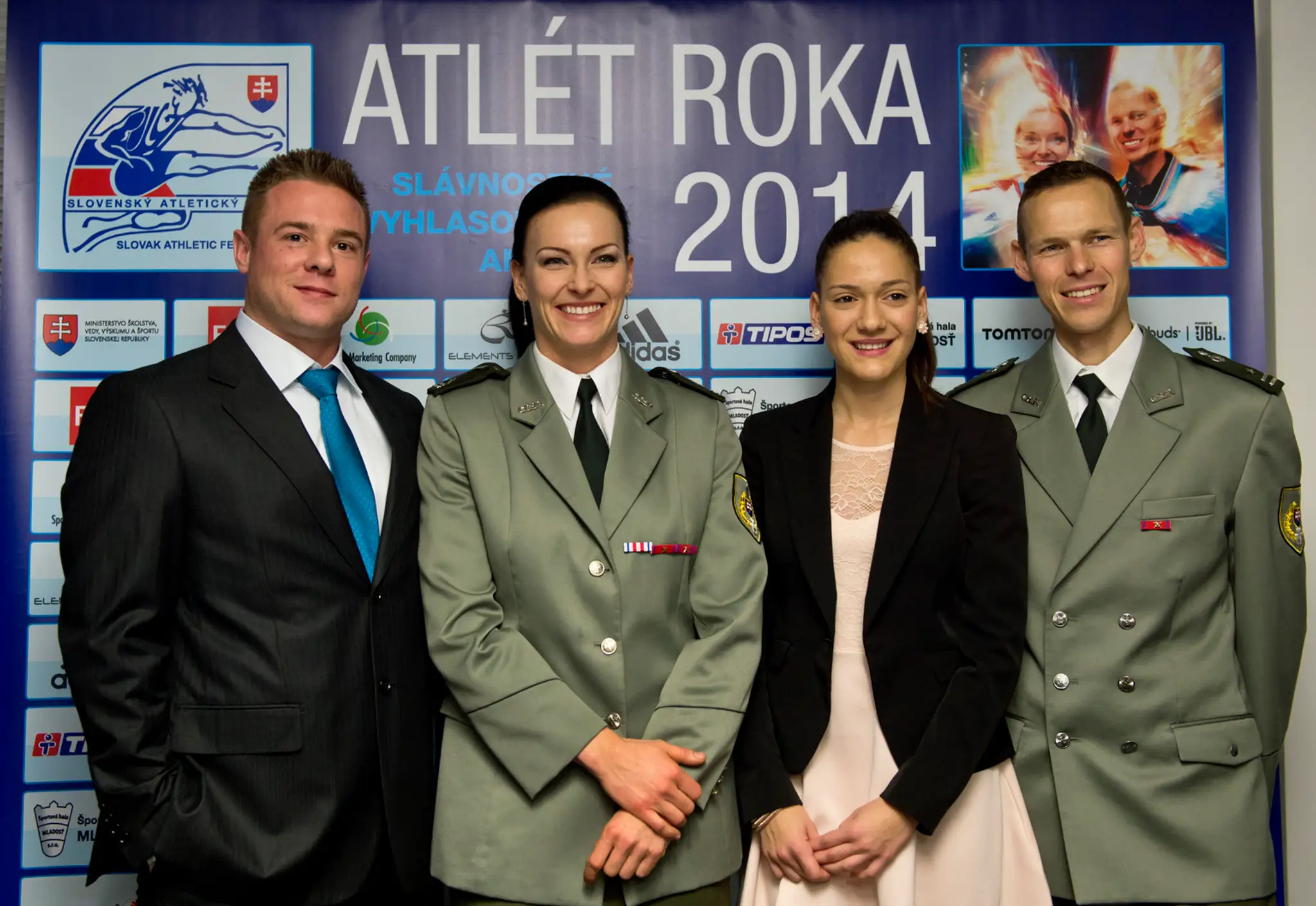 Zľava kladivár Marcel Lomnický (3. miesto v ankete Atlét roka), kladivárka Martina Hrašnová (2. miesto), bežkyňa na 400m cez pre
