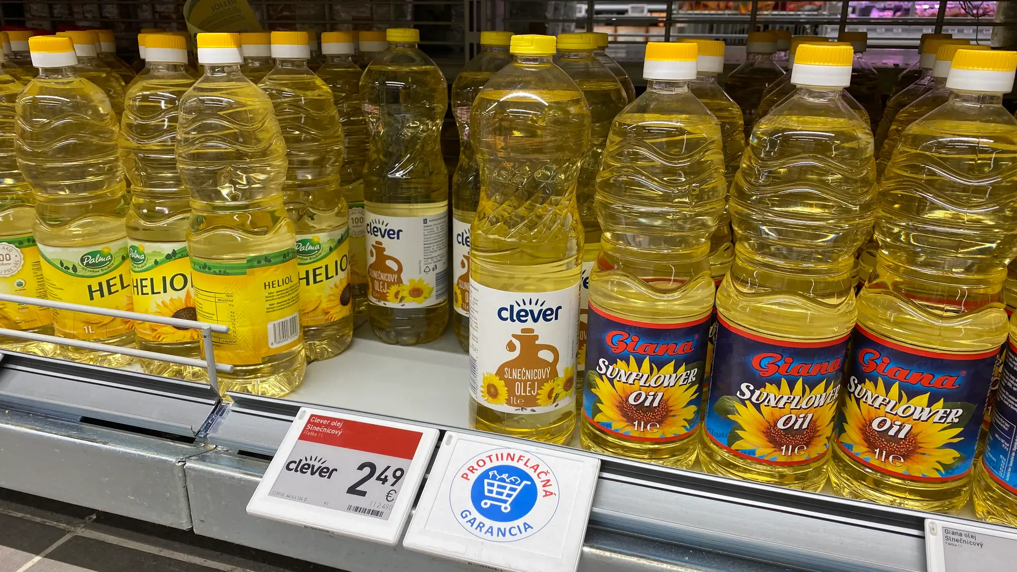 Ceny v Česku a zastropované ceny na Slovensku