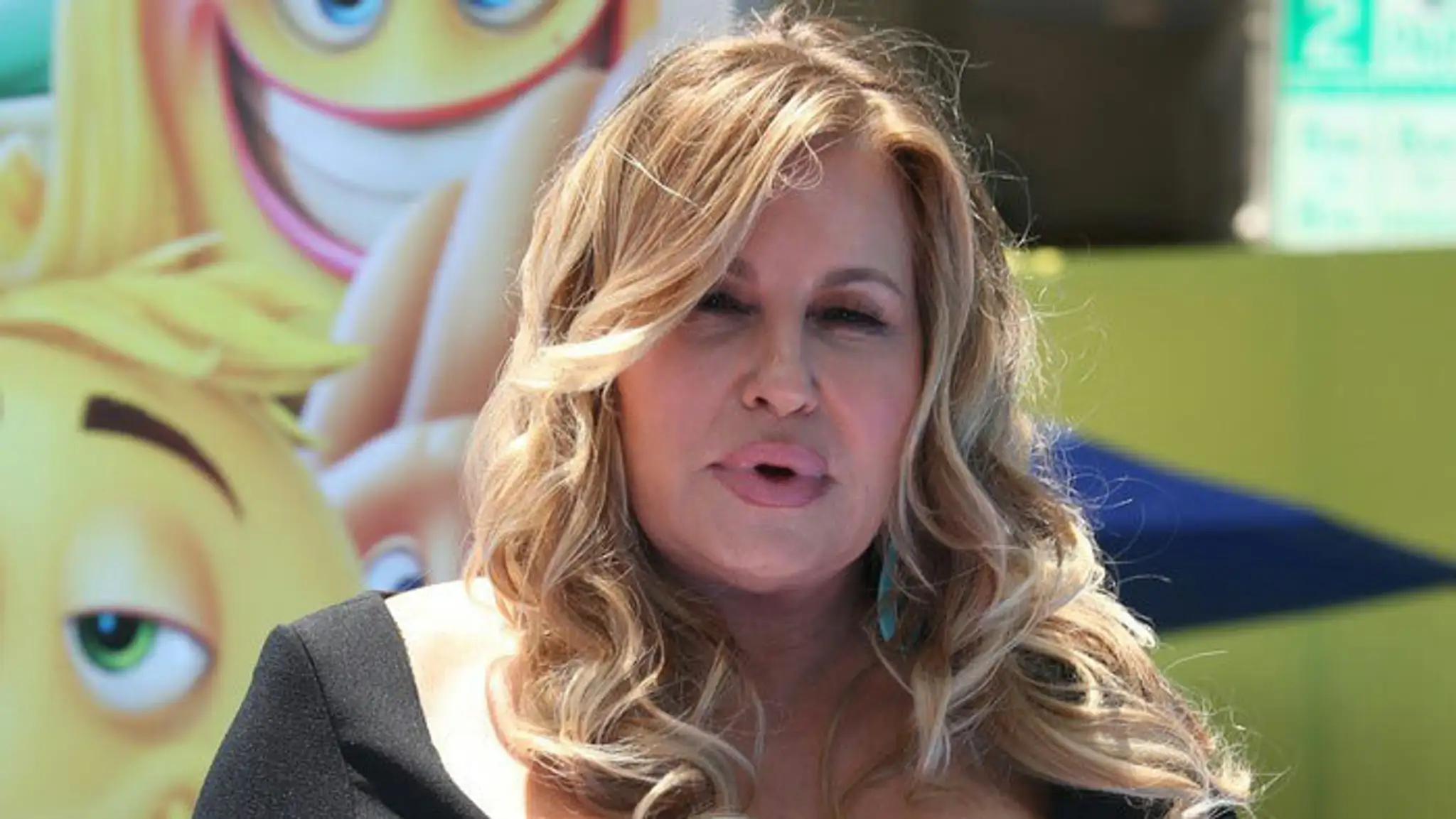 Jennifer Coolidge na losangelskej premiére filmu The Emoji