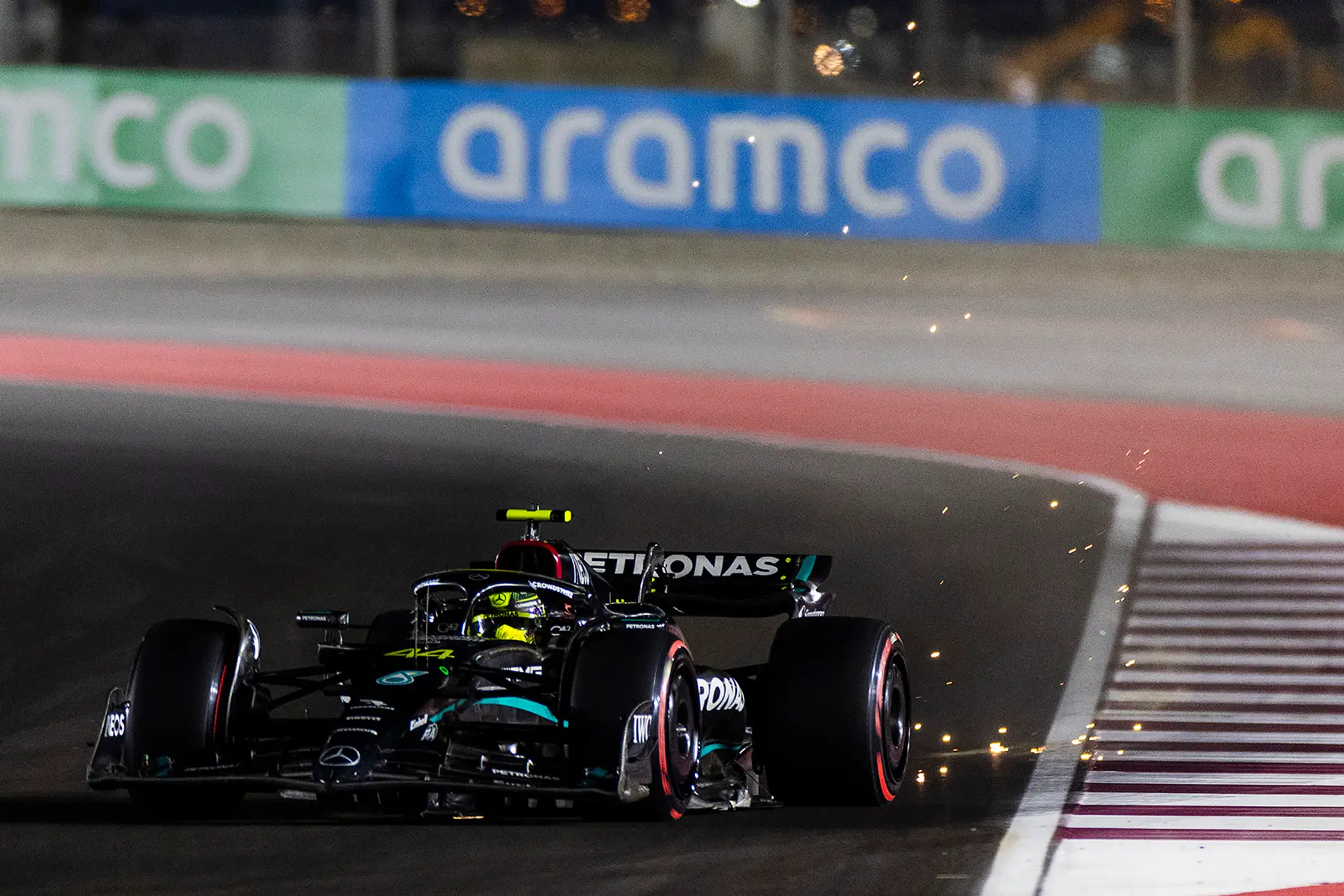 Lewis Hamilton na Mercedese.