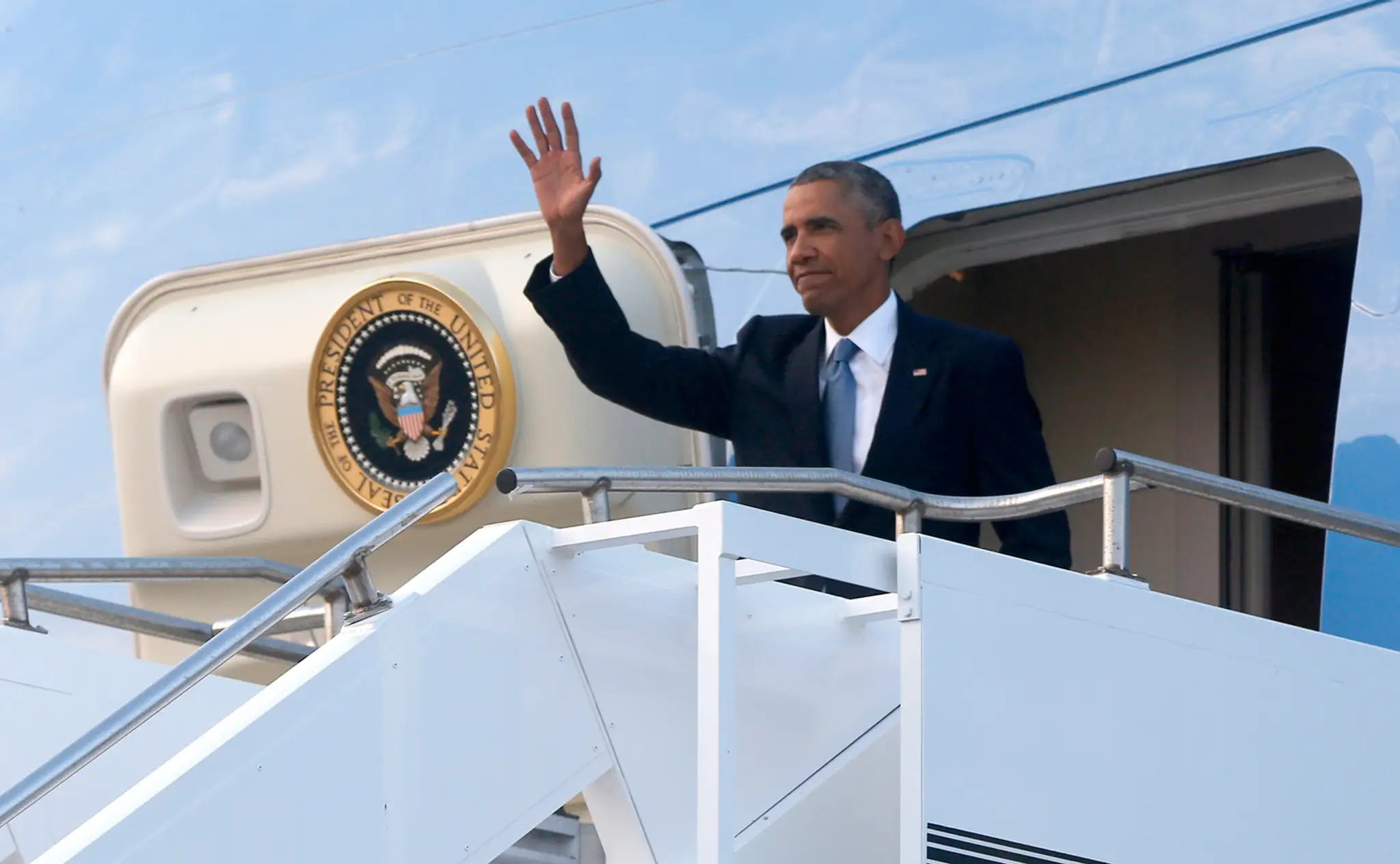 Barack Obama dorazil na summit NATO vo Walese.