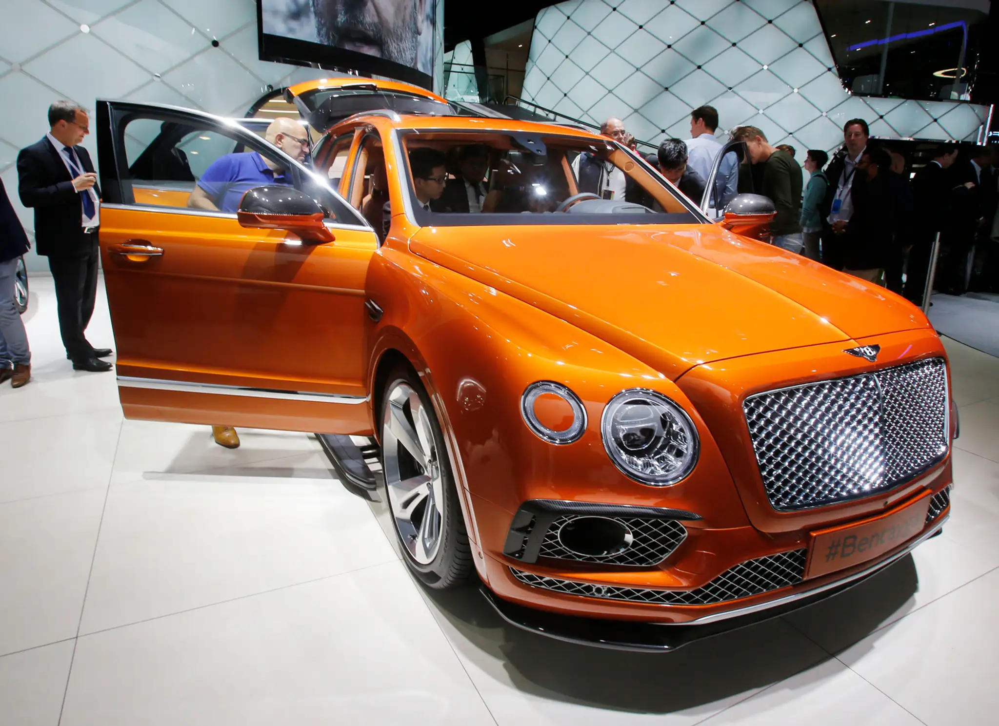 Na snímke luxusné štvorsedadlové SUV Bentley Bentayga