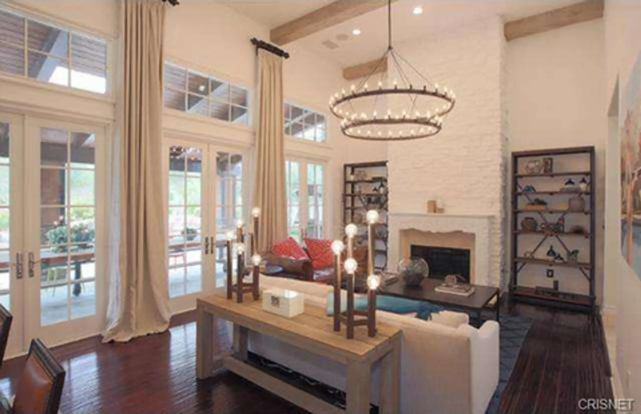 kylie-jenner-new-house-photos-0111-480w.jpg
