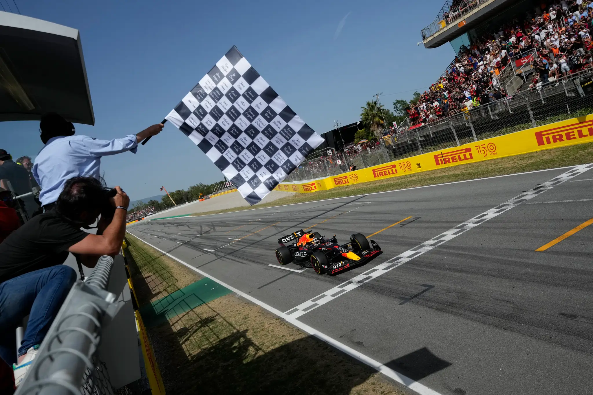 Max Verstappen z tímu Red Bull víťazí na Veľkej cene Španielska.