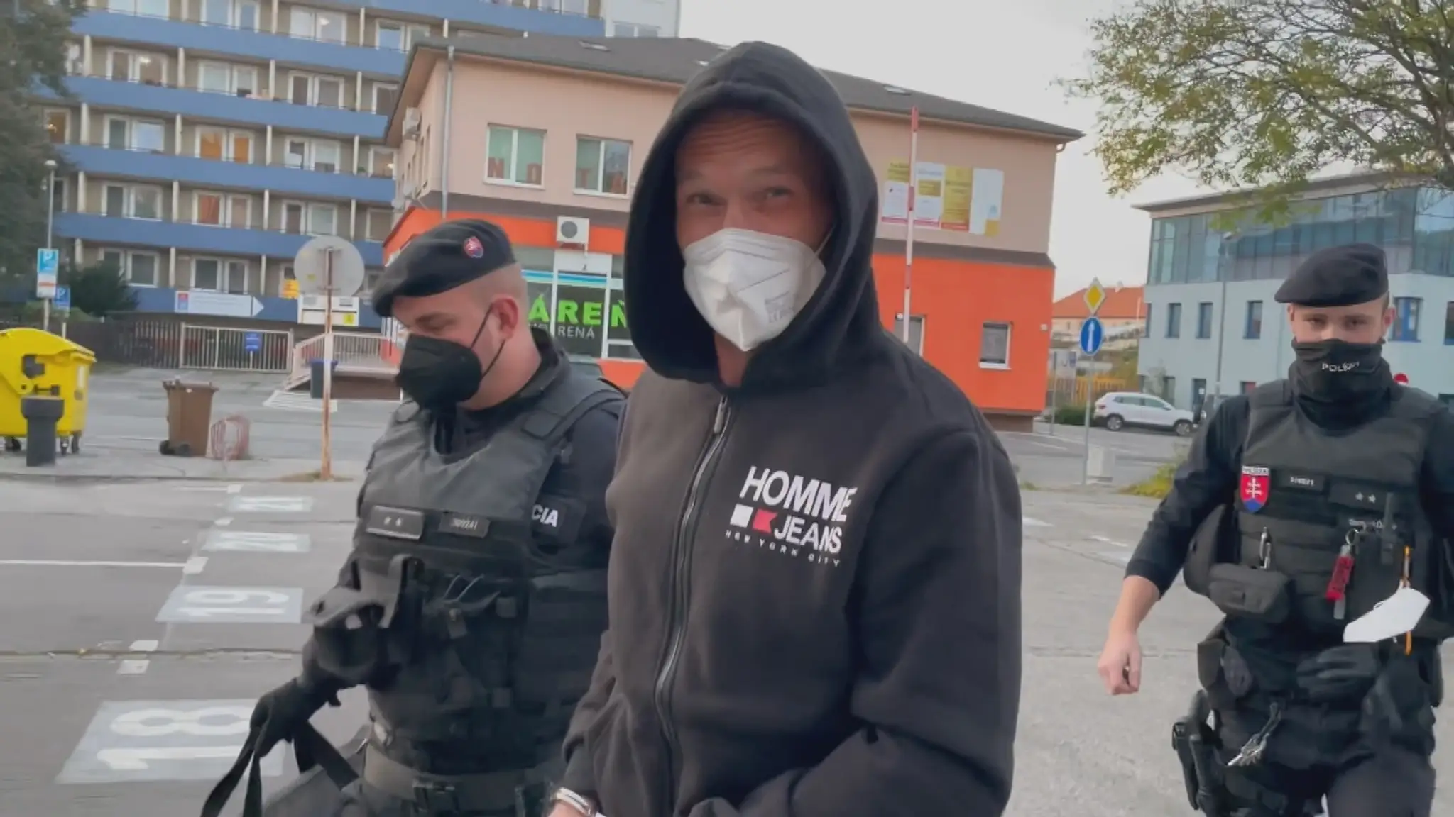 Recidivista je obvinený z pokusu o vraždu.
