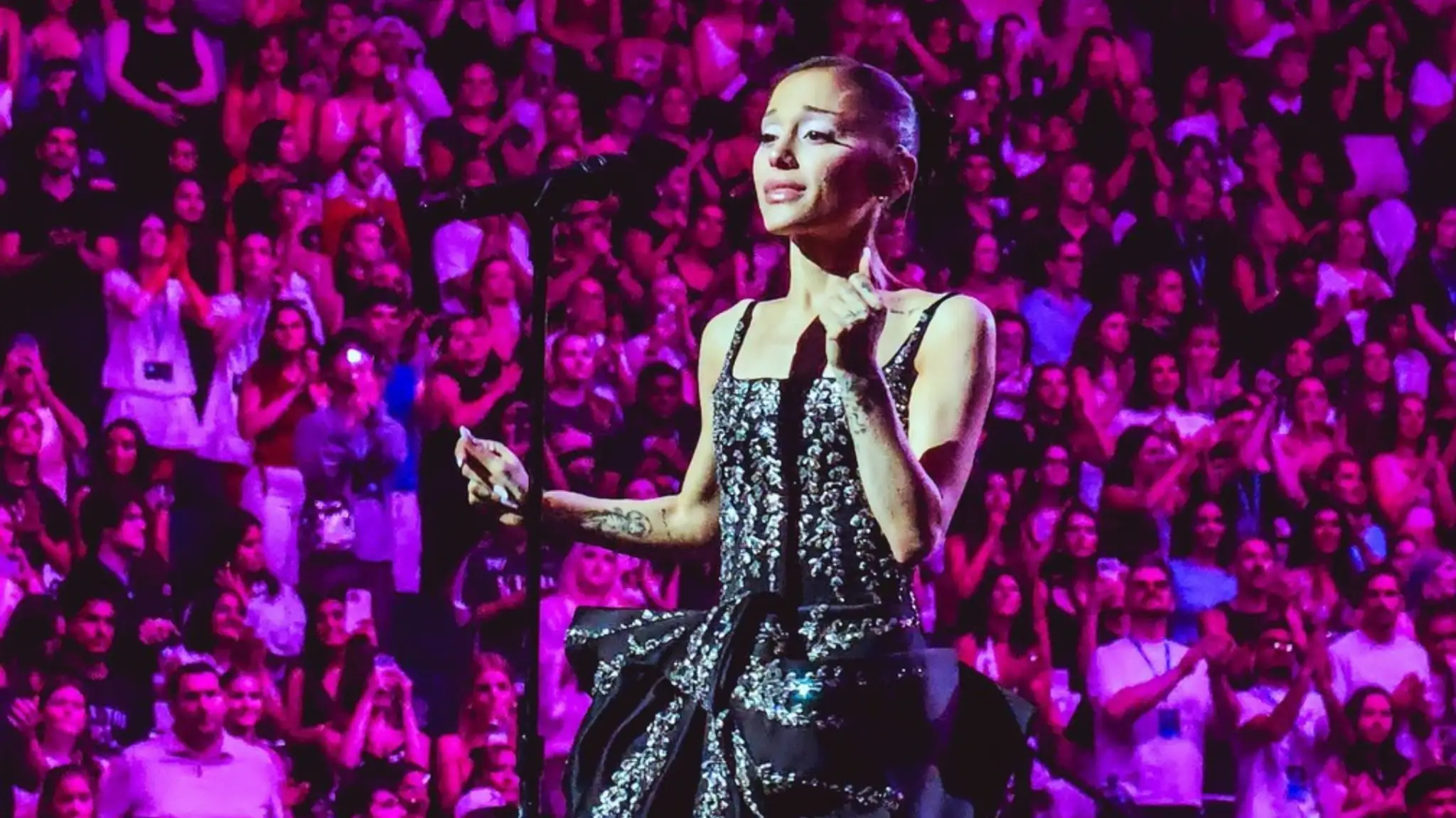 Ariana Grande sa rozlúčila s fanúšikmi. 