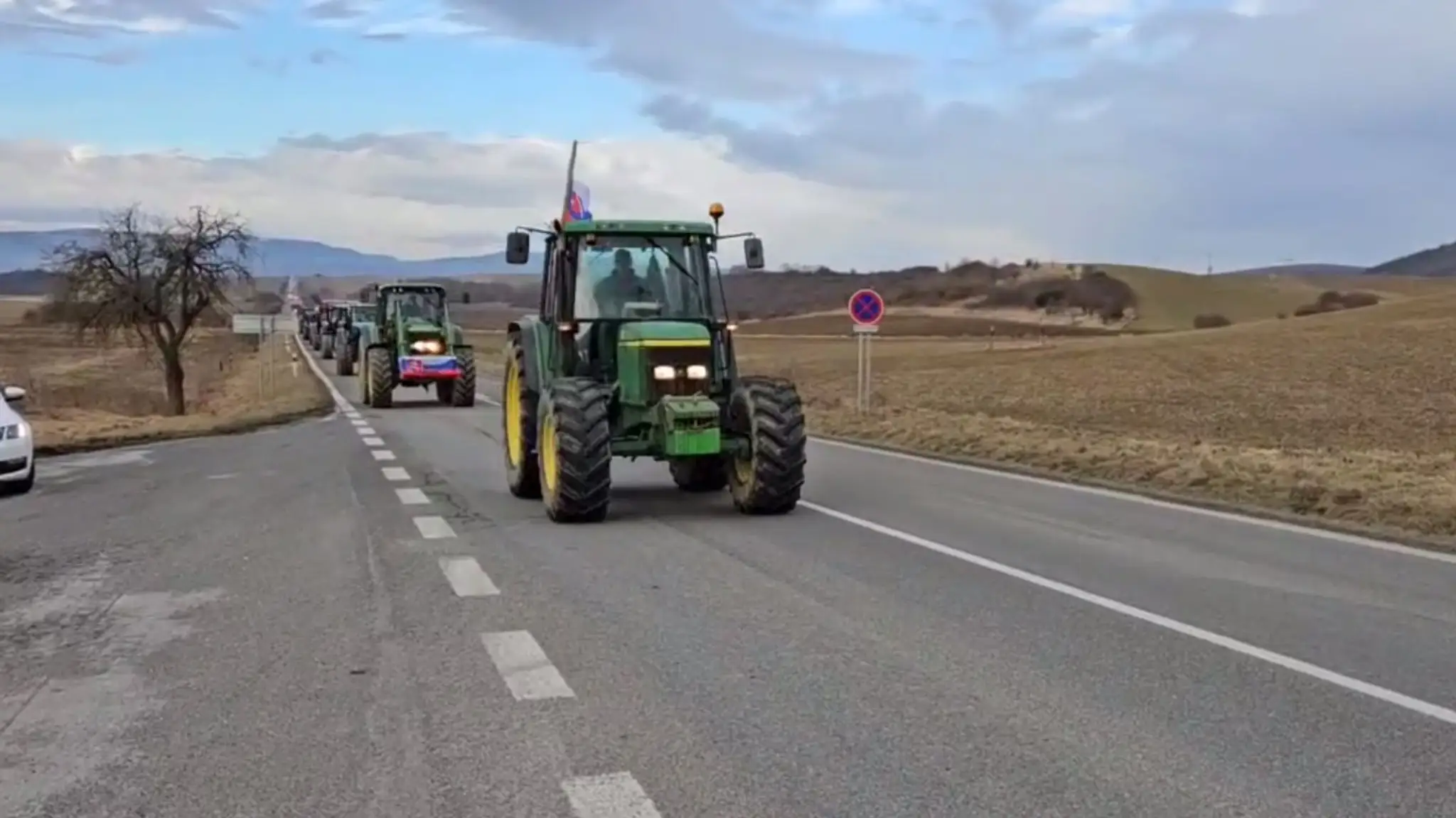 Slovenskí poľnohospodári podporujú európskych farmárov.