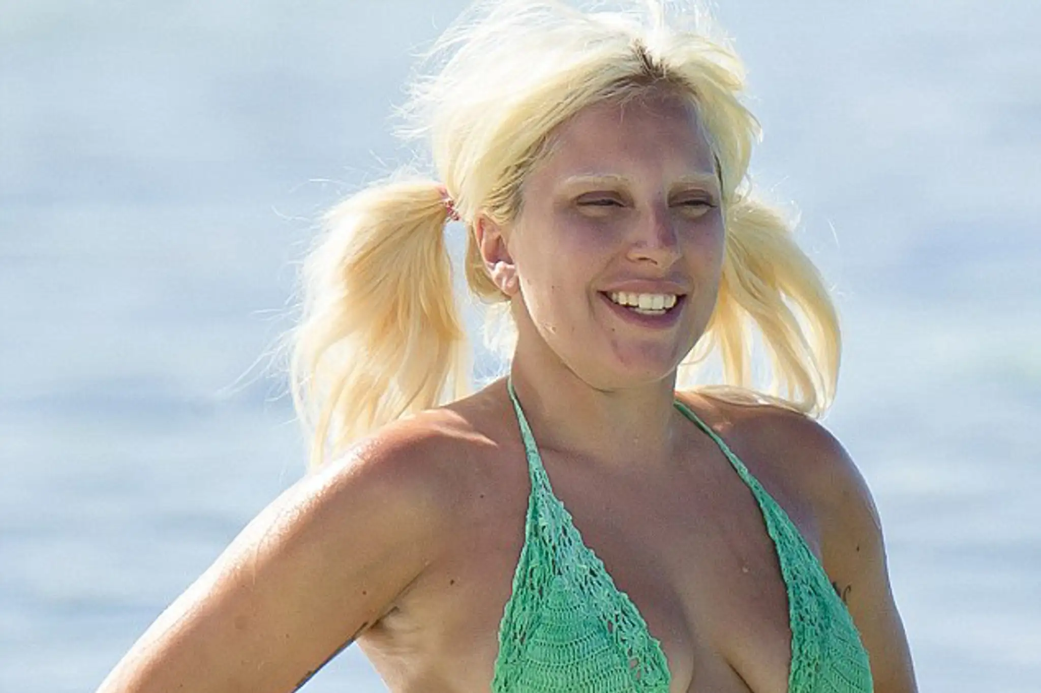 gaga3.jpg