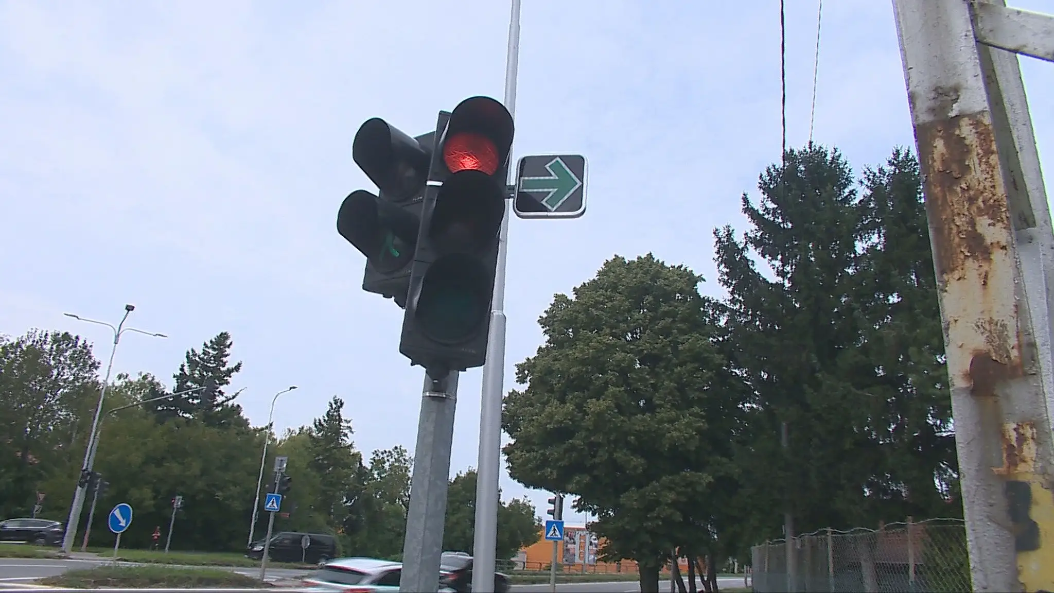 Nová dopravná značka v Nitre má za úlohu zrýchliť premávku