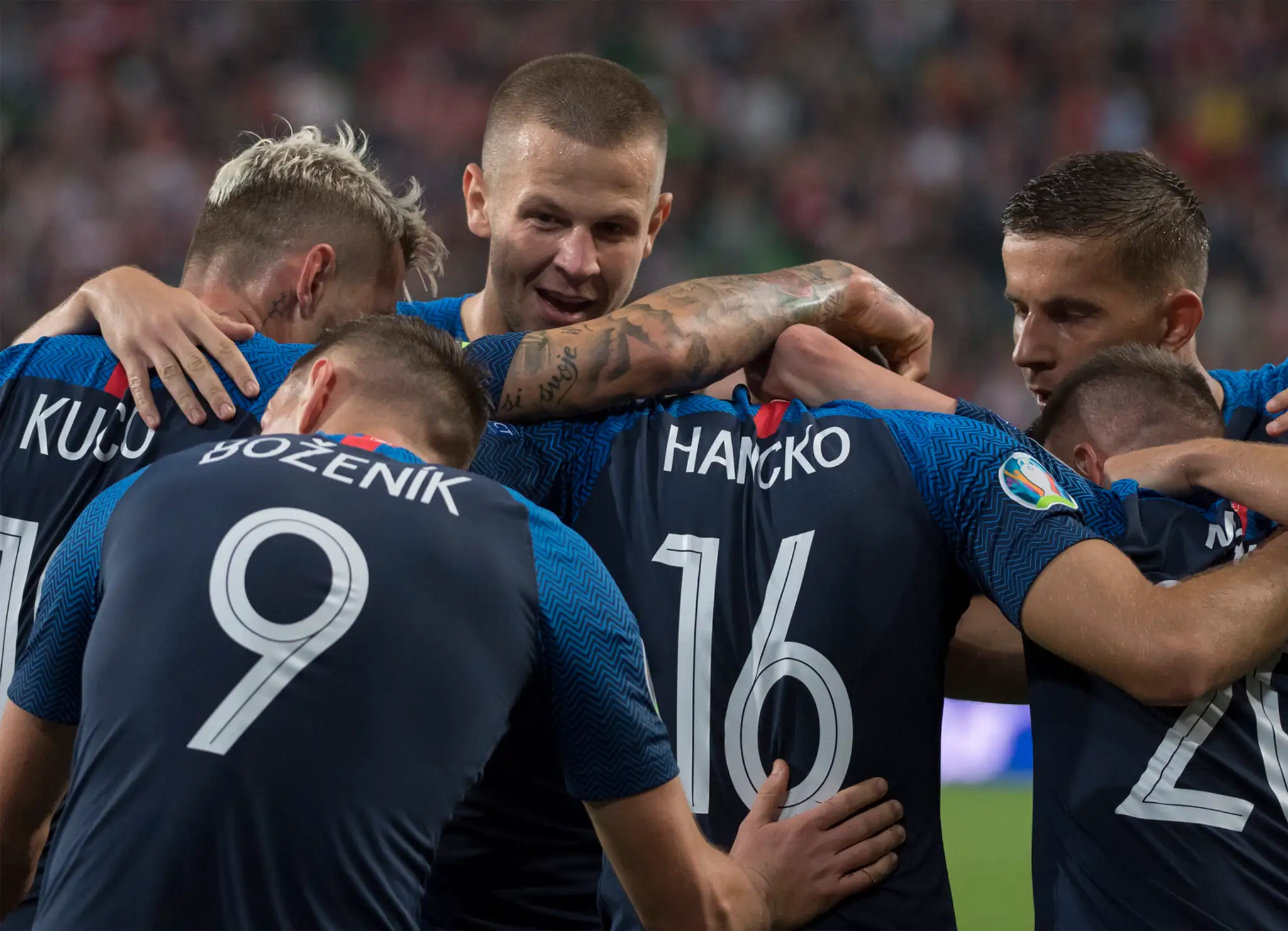 Róbert Boženík oslavuje gól v kvalifikácii ME 2020 na pôde Maďarska.