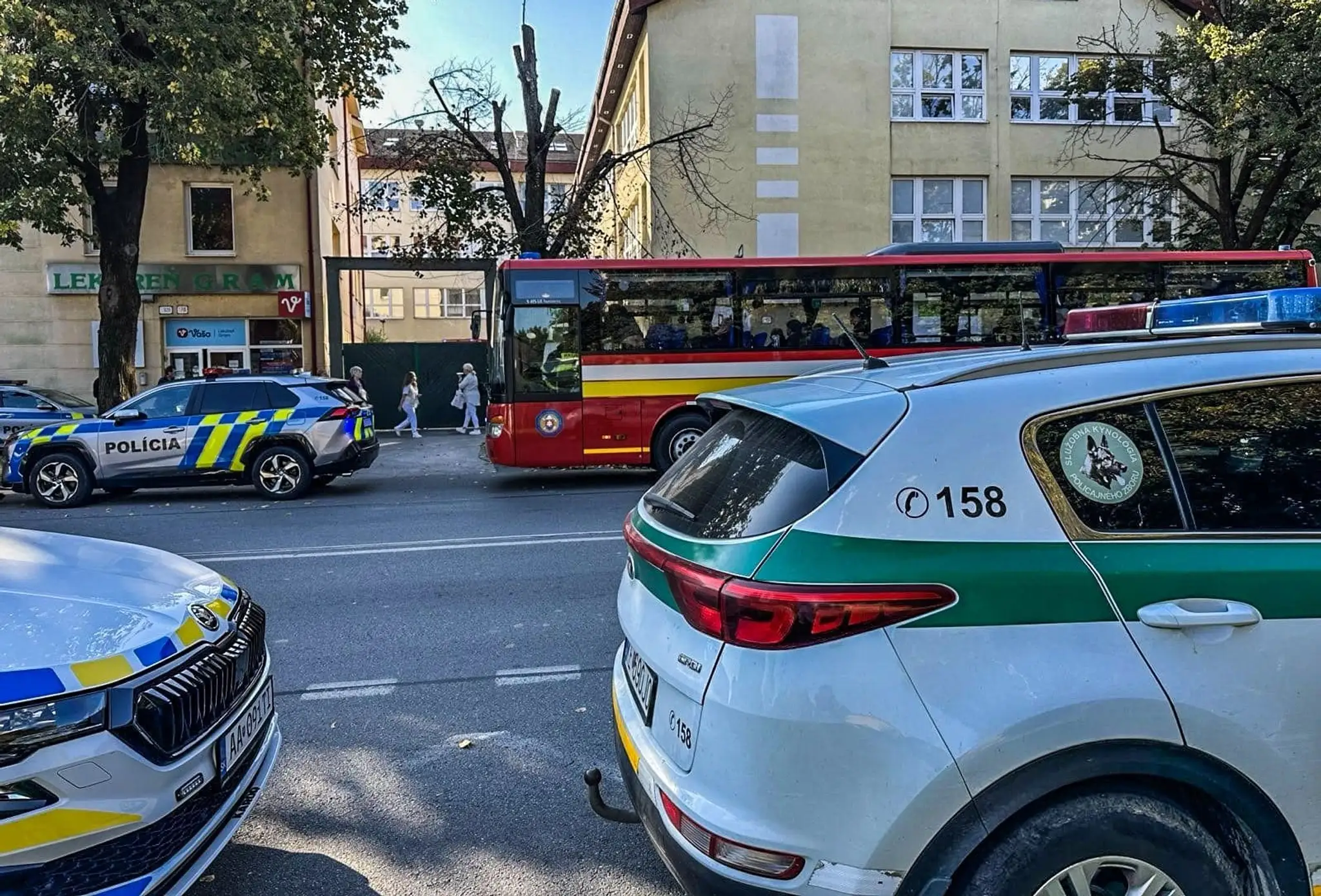 Oznam o bombe v košickej nemocnici polícia preveruje