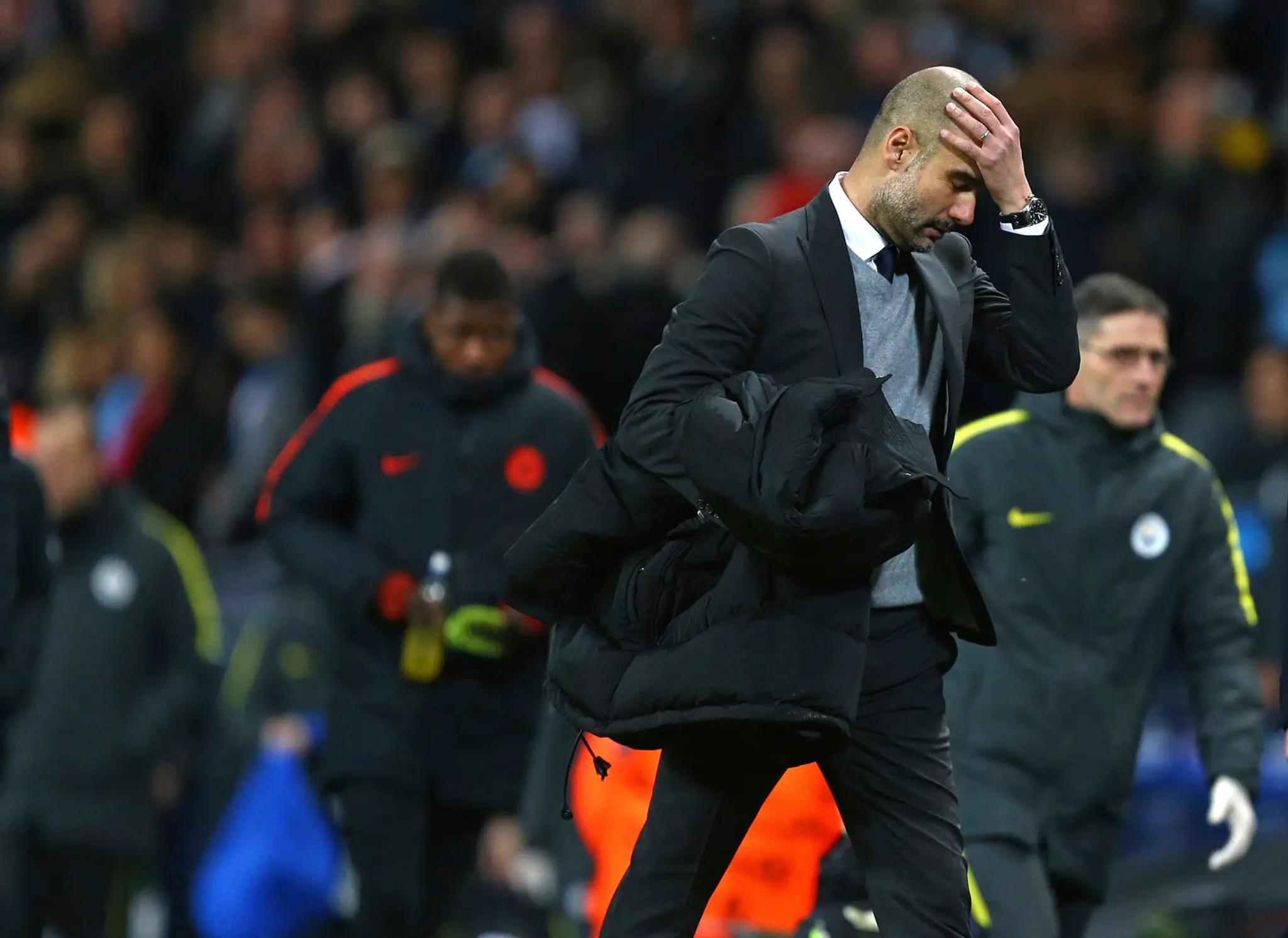 Rozčarovaný kouč ManCity Pep Guardiola počas osemfinále LM proti Monacu.