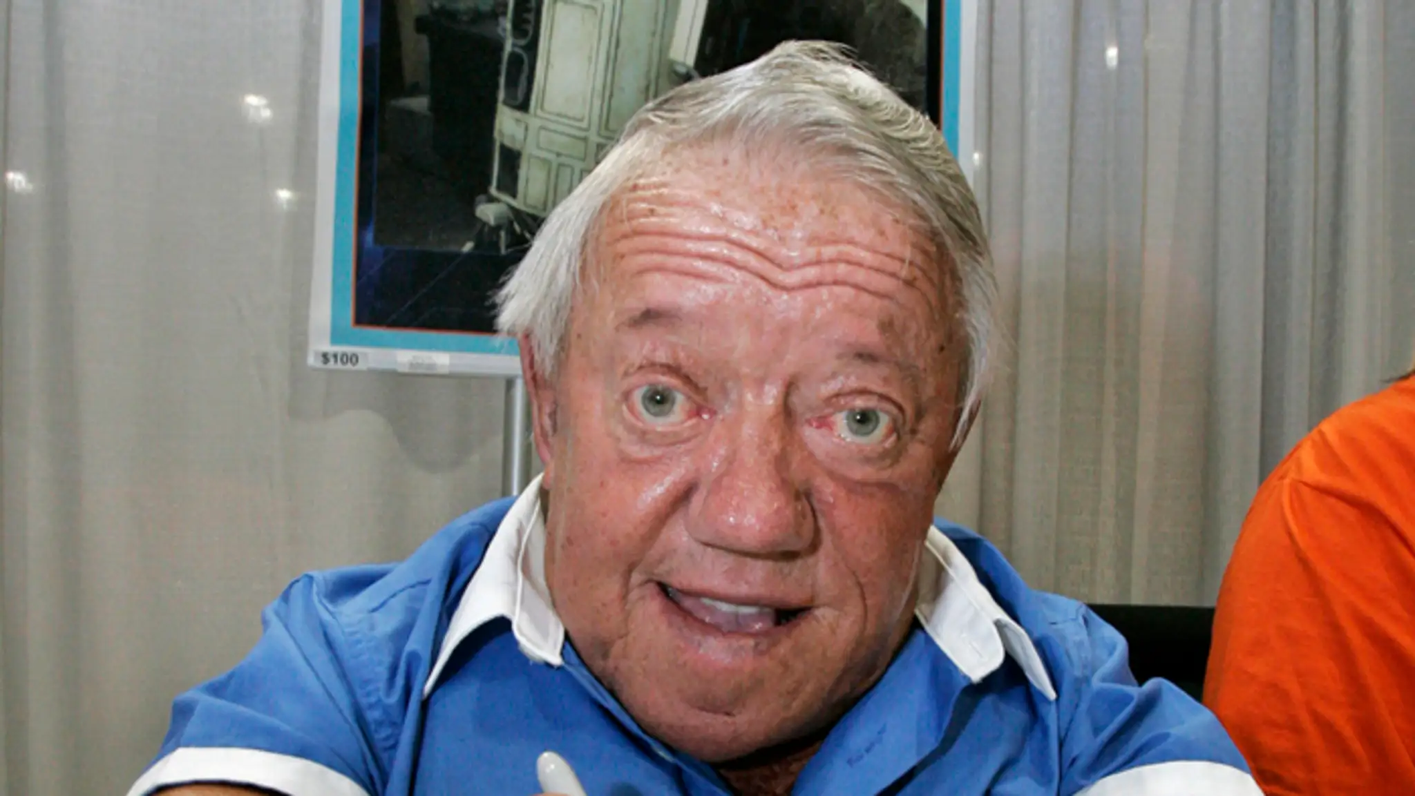 Americký herec Kenny Baker.