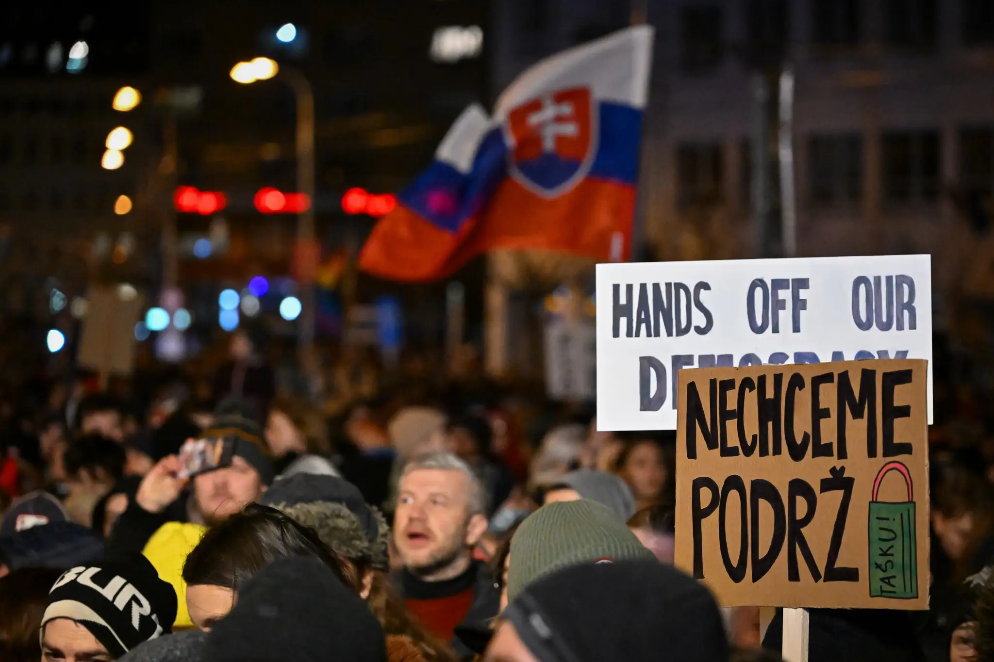 Opozičné protesty v Bratislave.