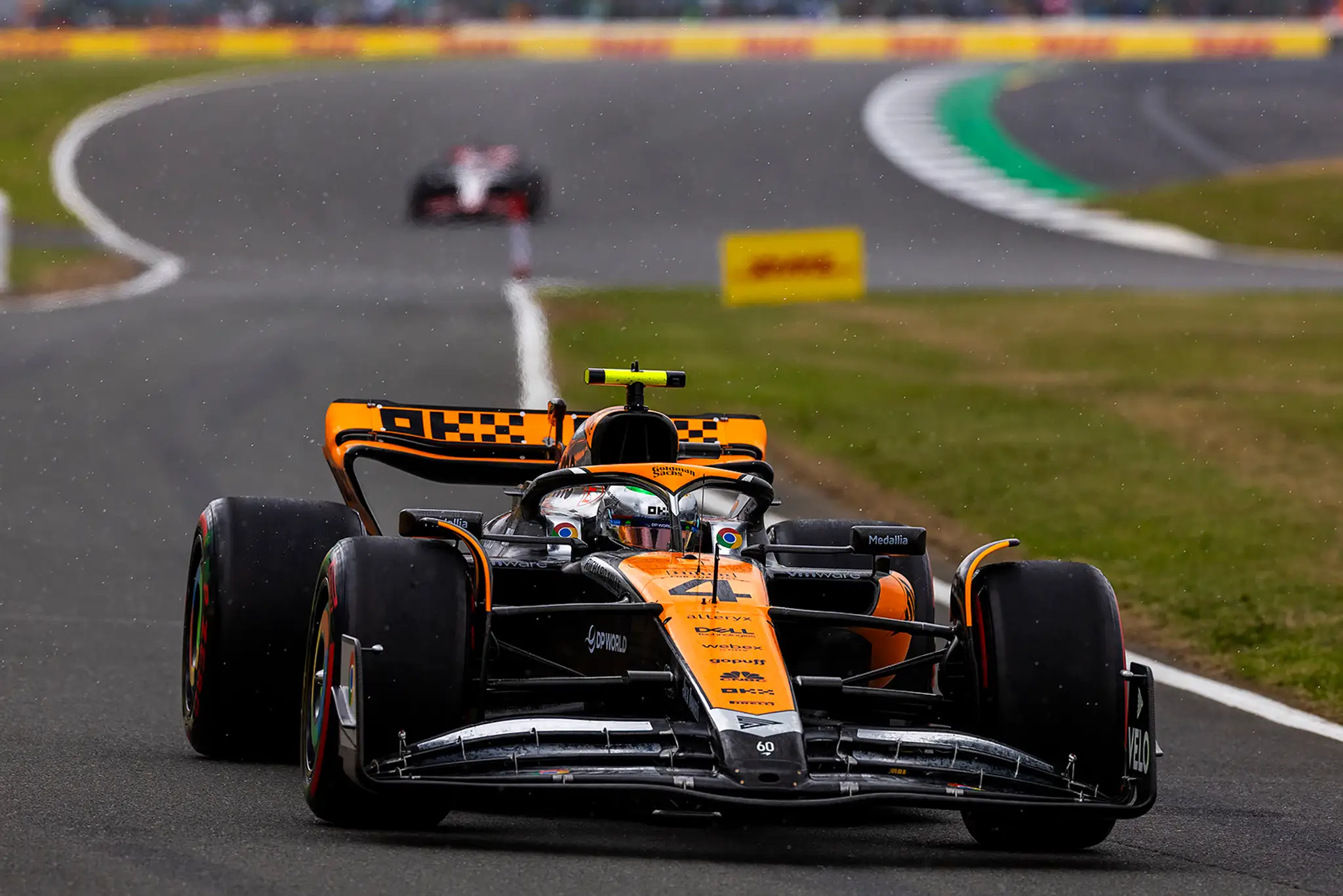 Lando Norris počas kvalifikácie na VC Veľkej Británie.