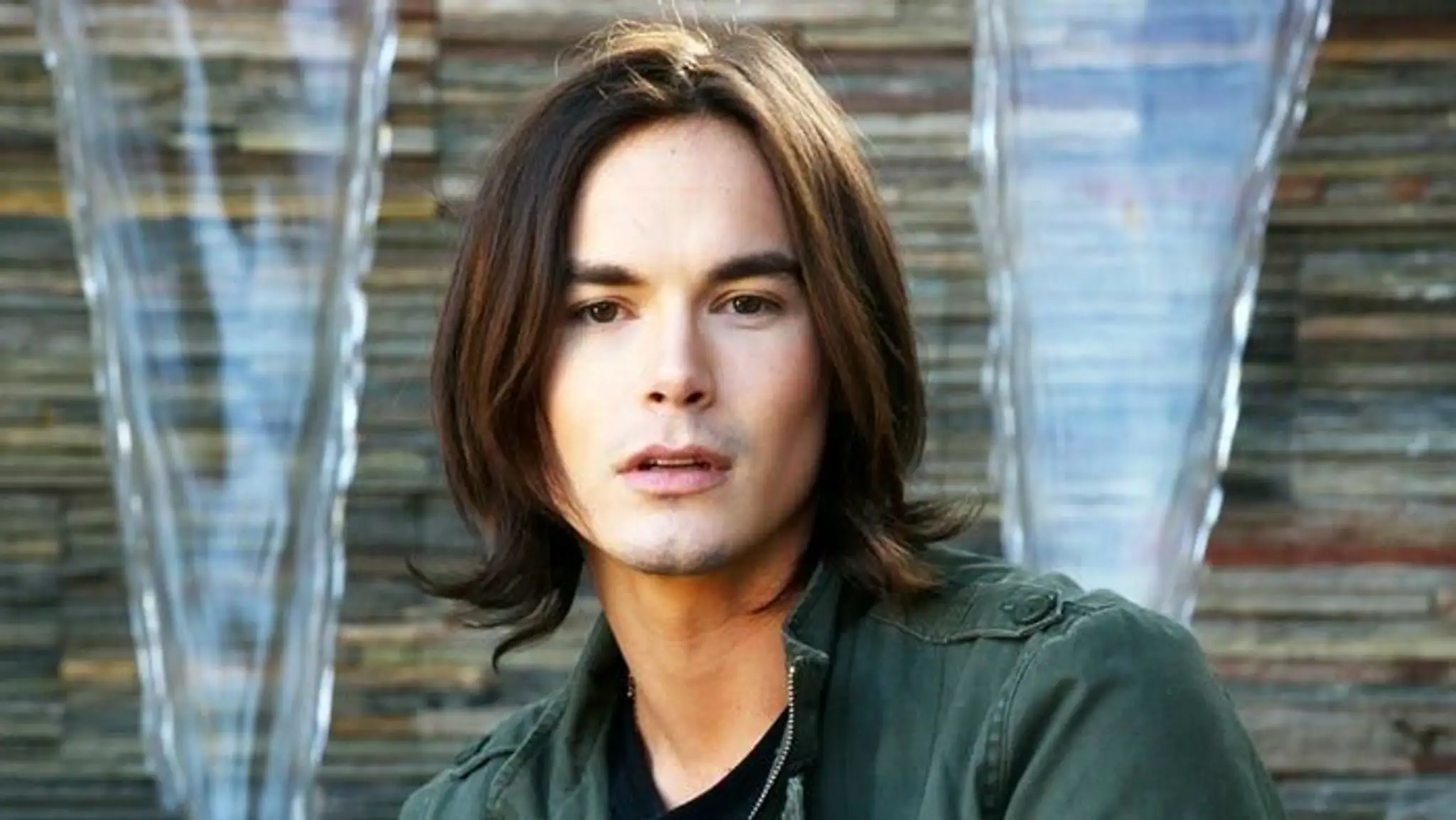 Roztomilé mrchy - Caleb (Tyler Blackburn)